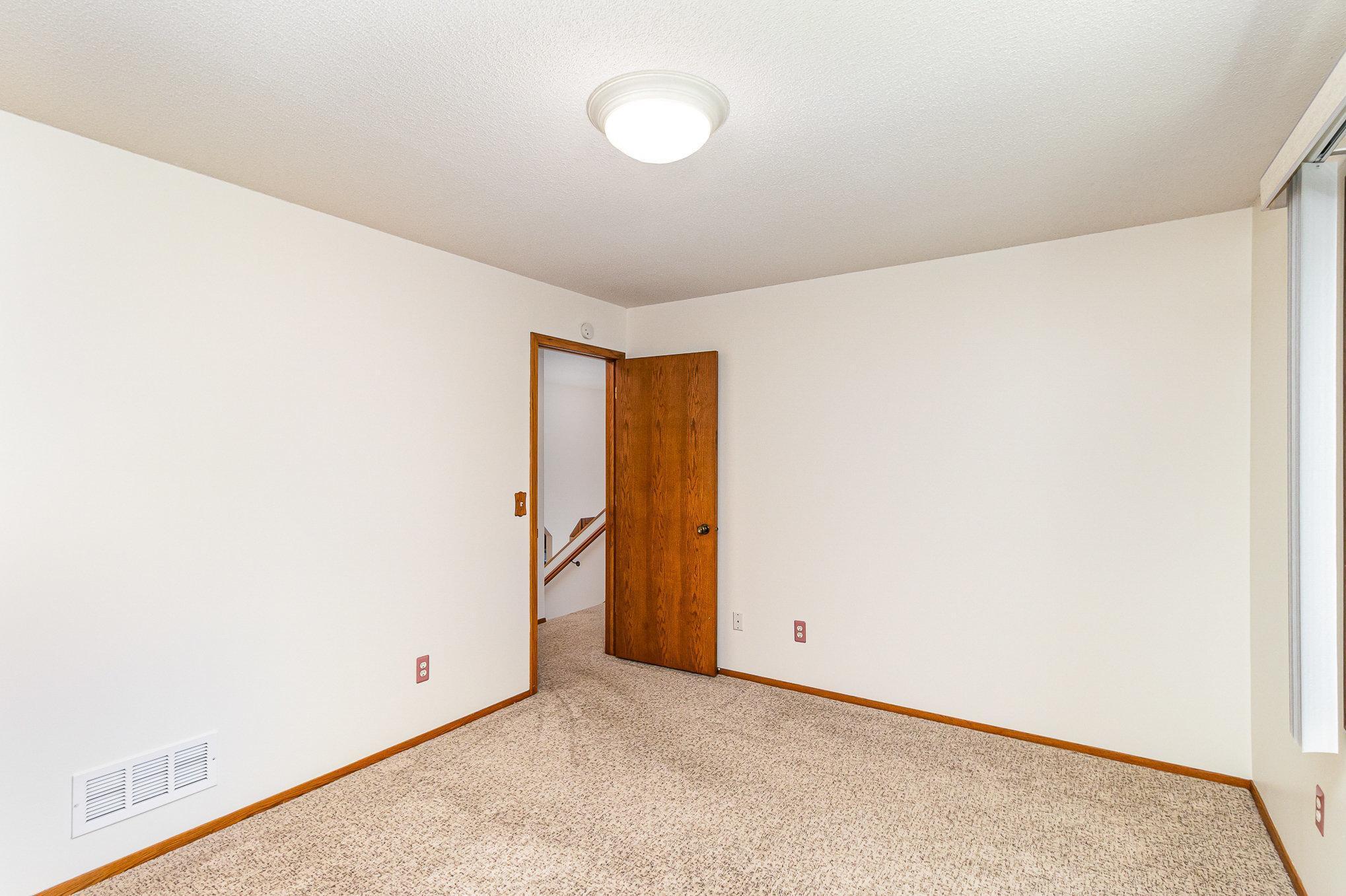 617 Meadowwood Drive Property Photo 17