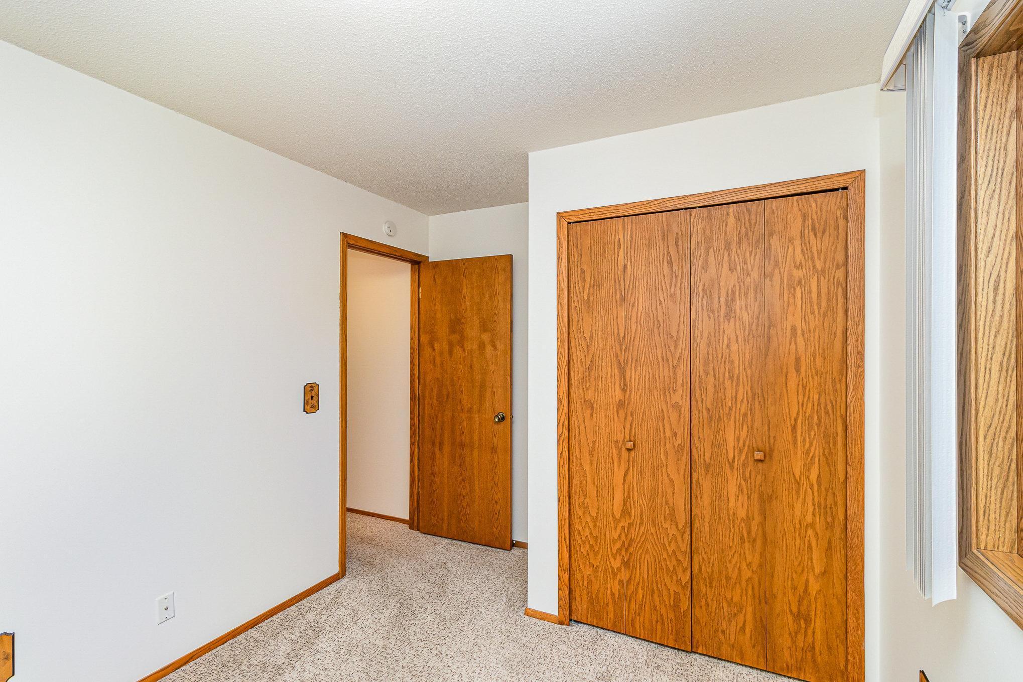 617 Meadowwood Drive Property Photo 20