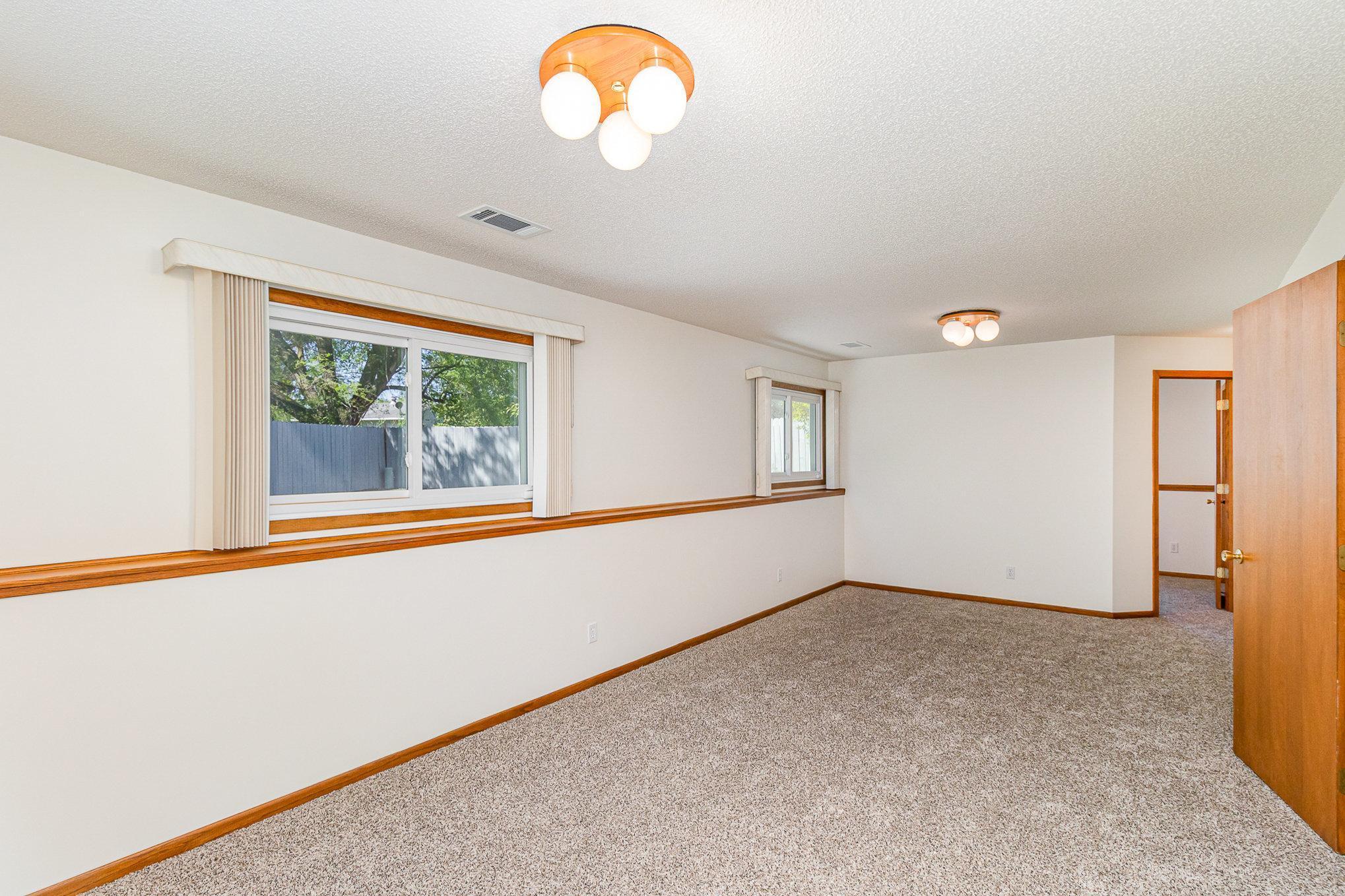 617 Meadowwood Drive Property Photo 21