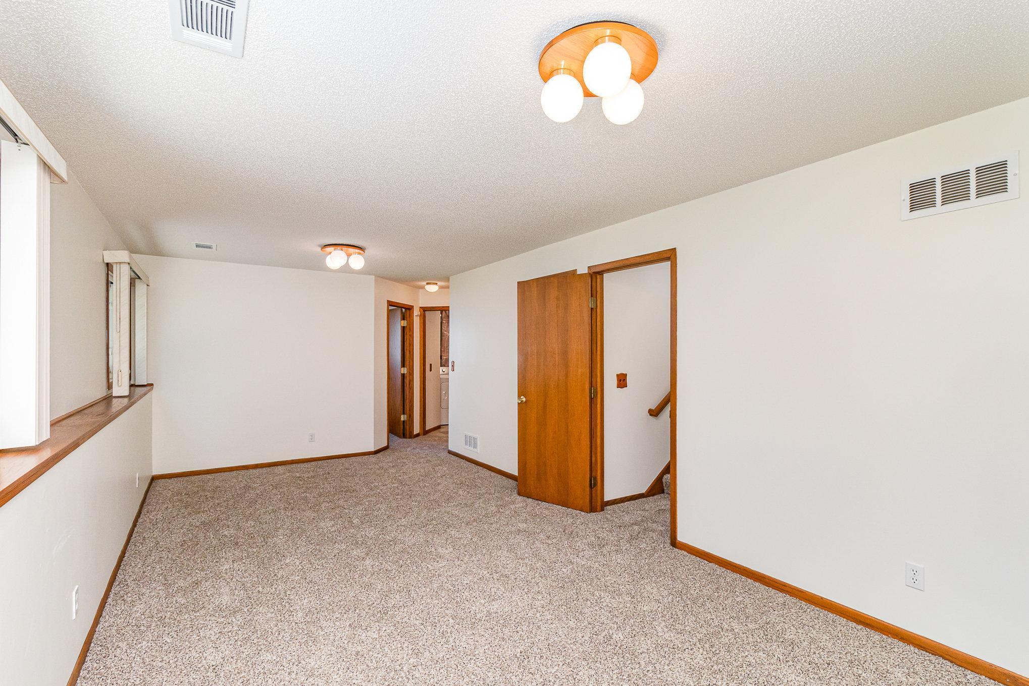 617 Meadowwood Drive Property Photo 22
