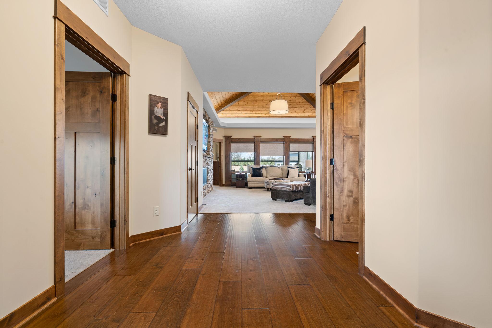 2521 110th Court Property Photo 3