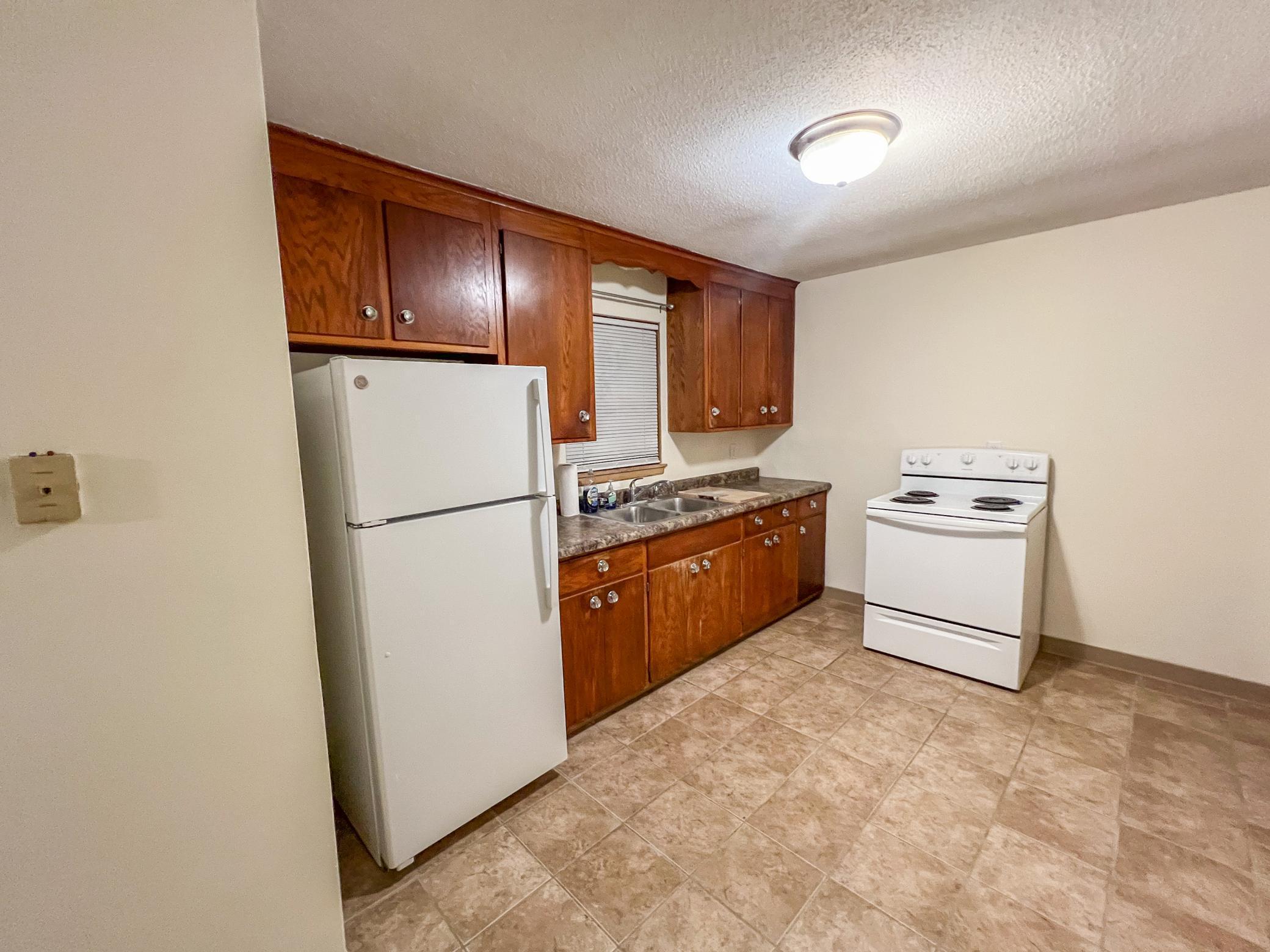 302 E Elmwood Street Property Photo 10