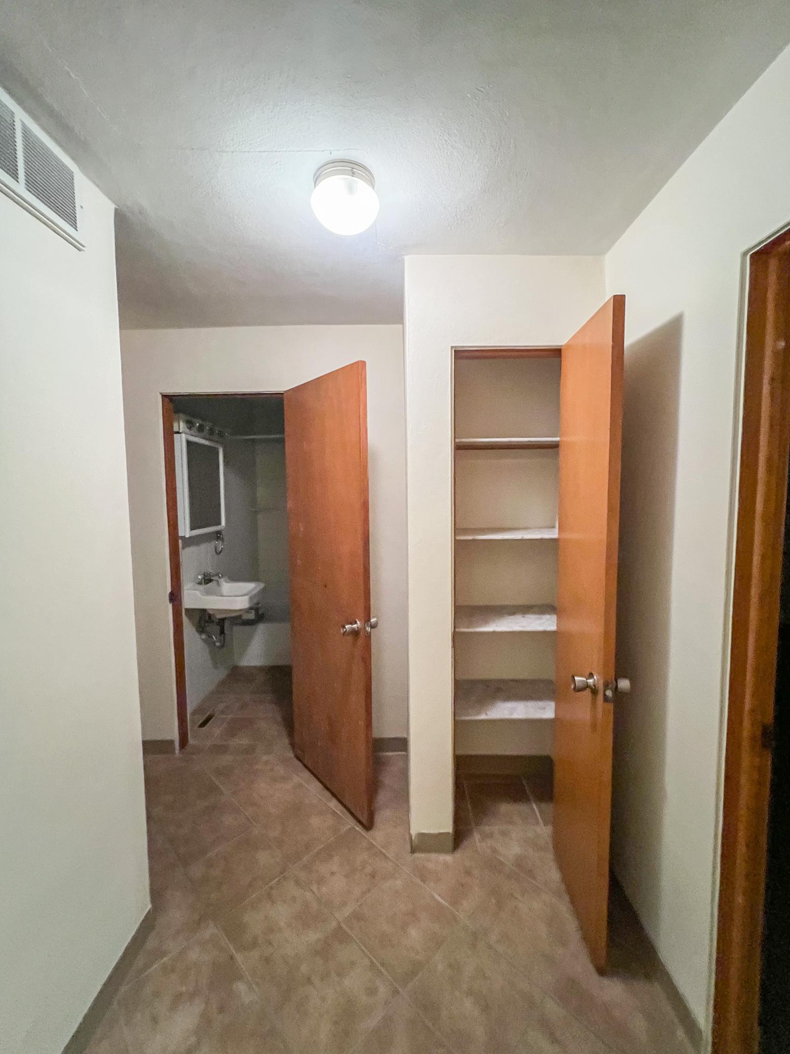 302 E Elmwood Street Property Photo 12