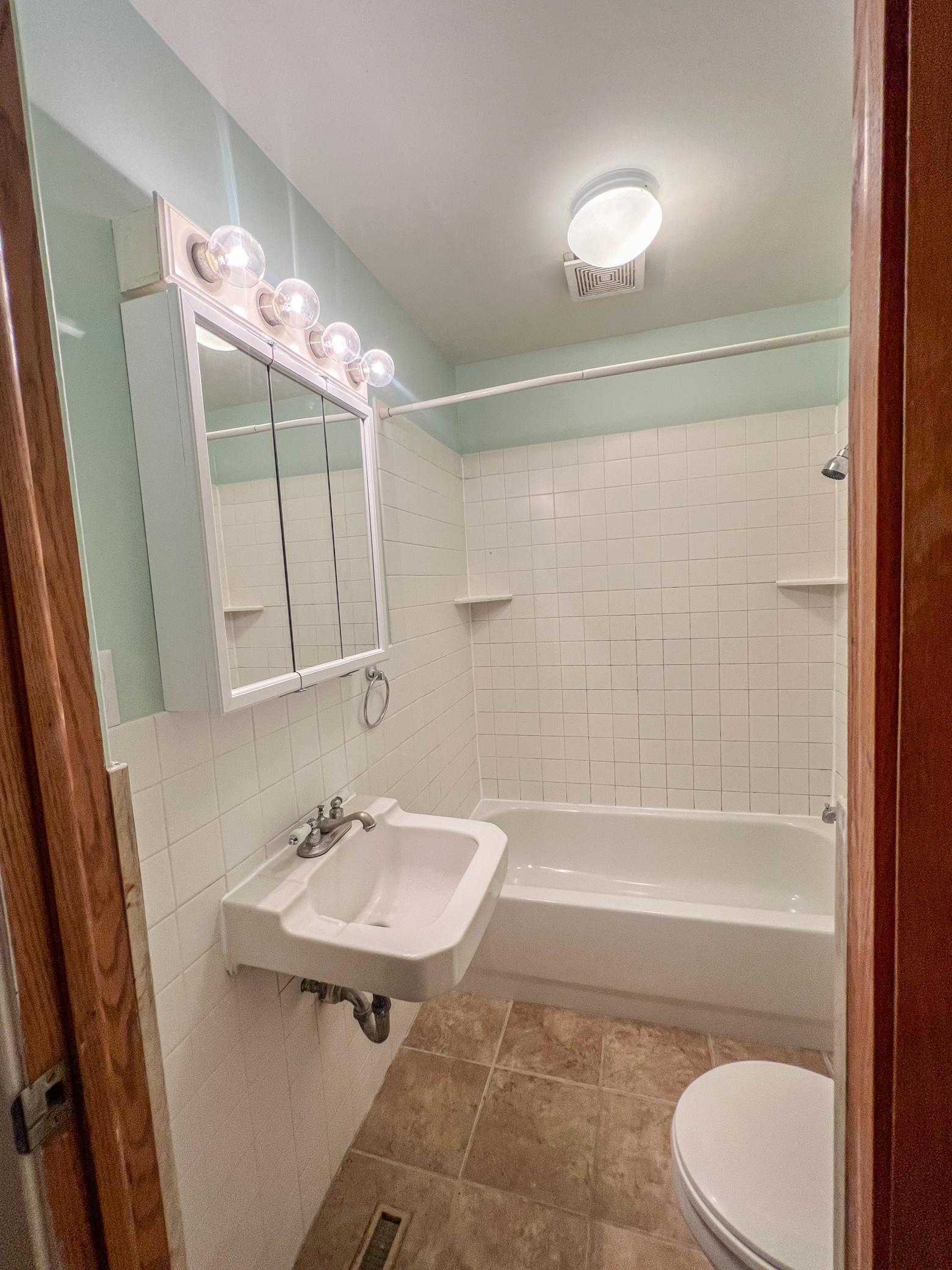 302 E Elmwood Street Property Photo 18