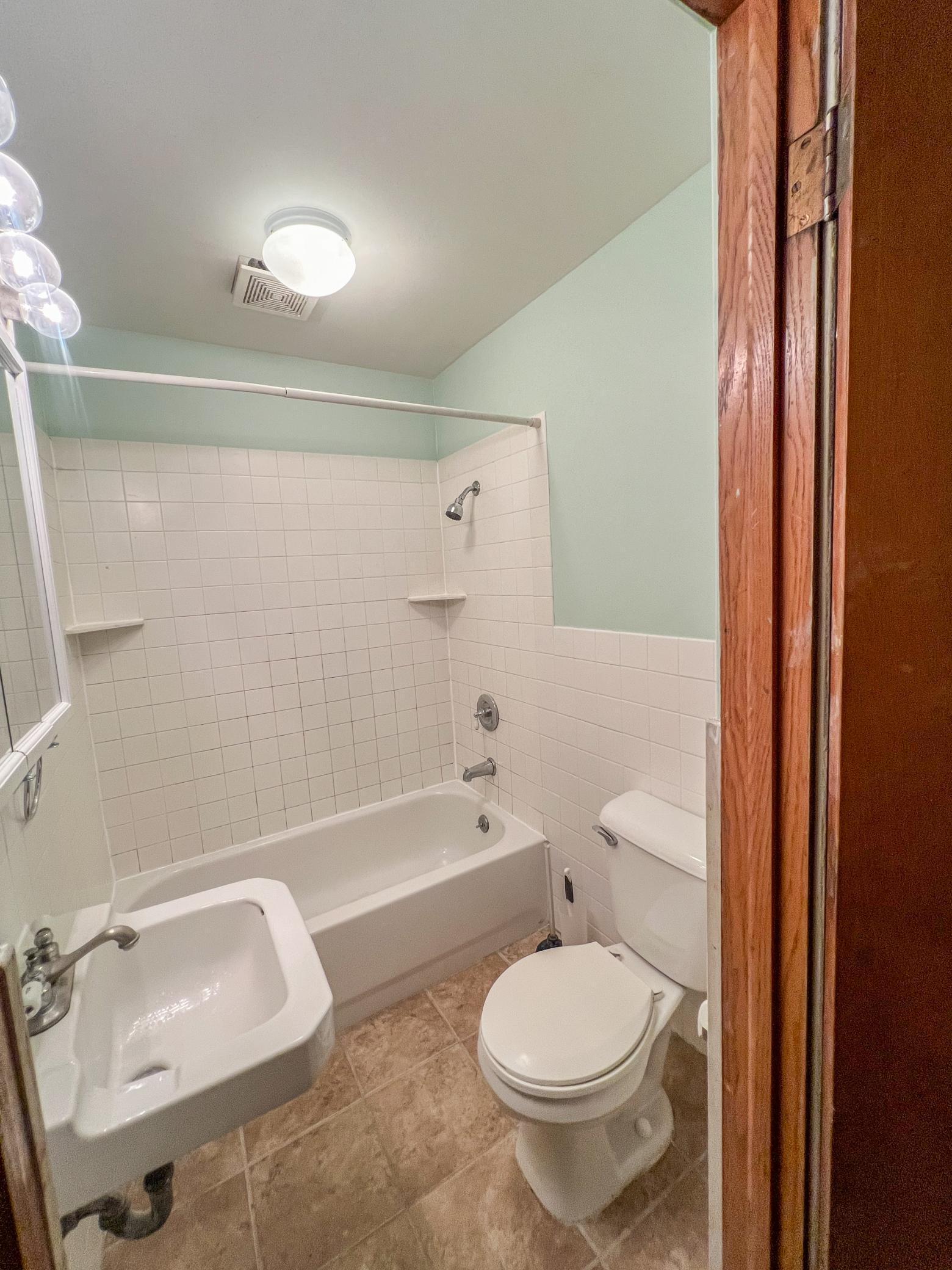302 E Elmwood Street Property Photo 19