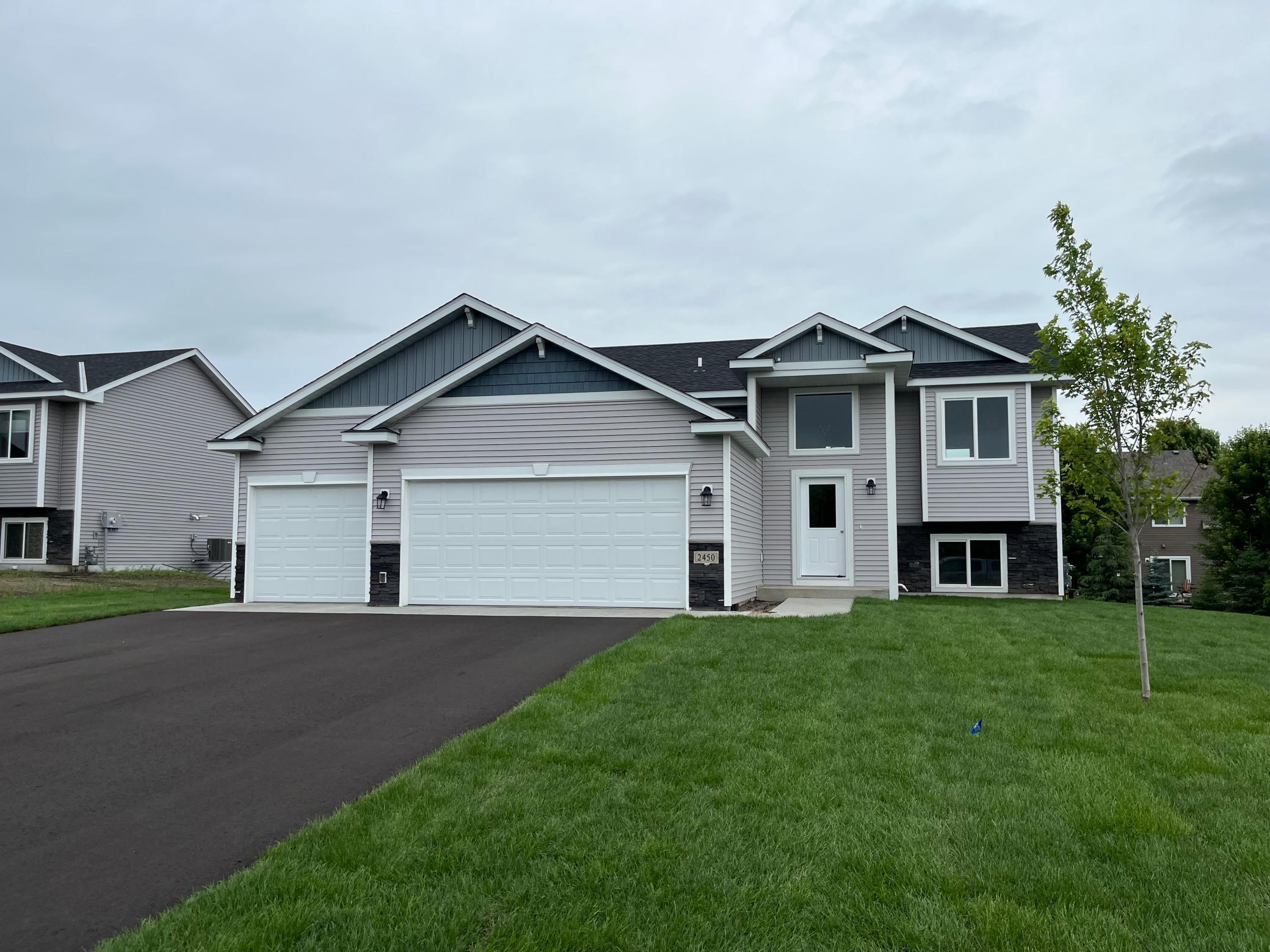 7974 Hunter Lake Drive Property Photo 1
