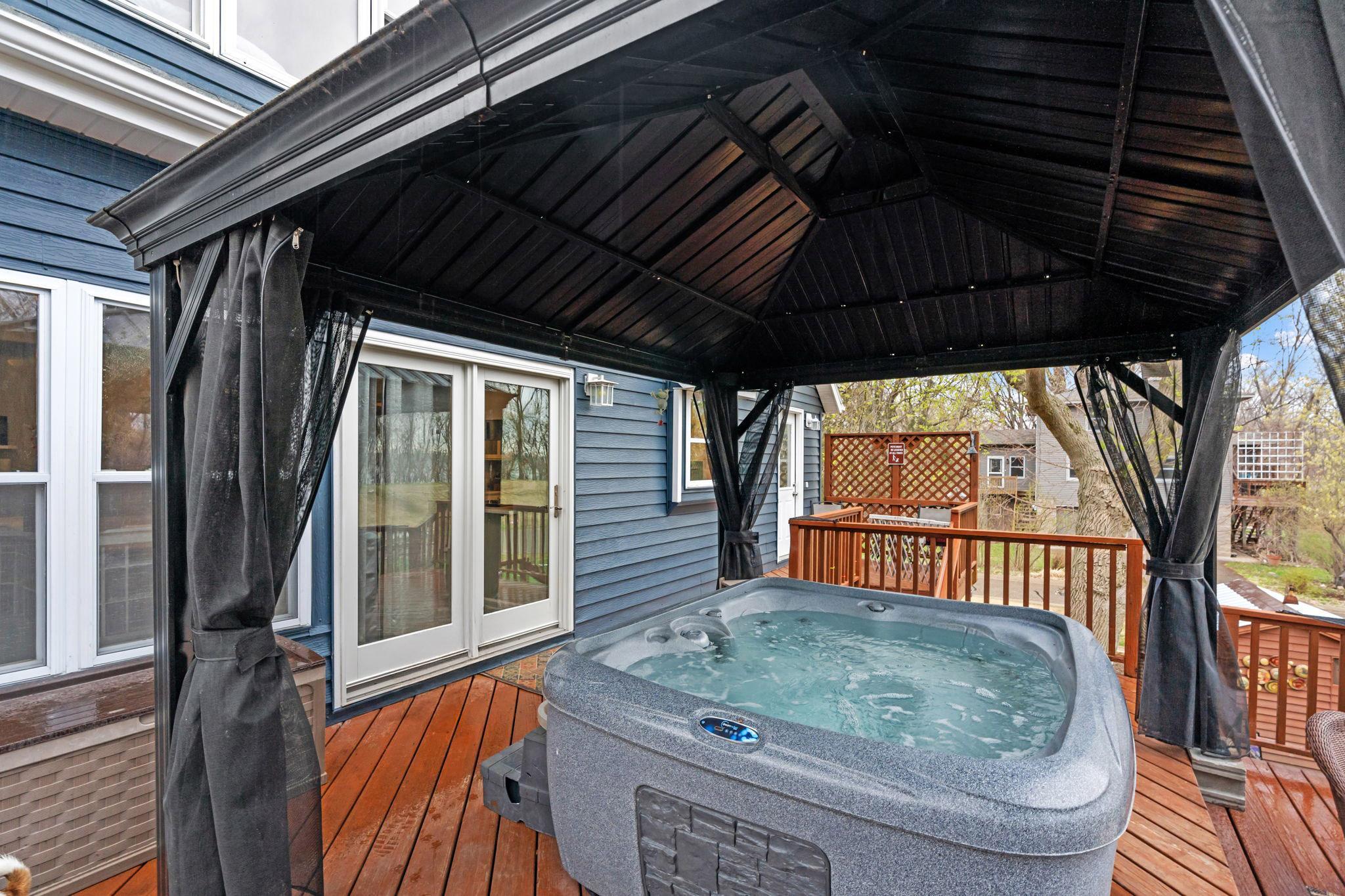 15955 35th Street Property Photo 1