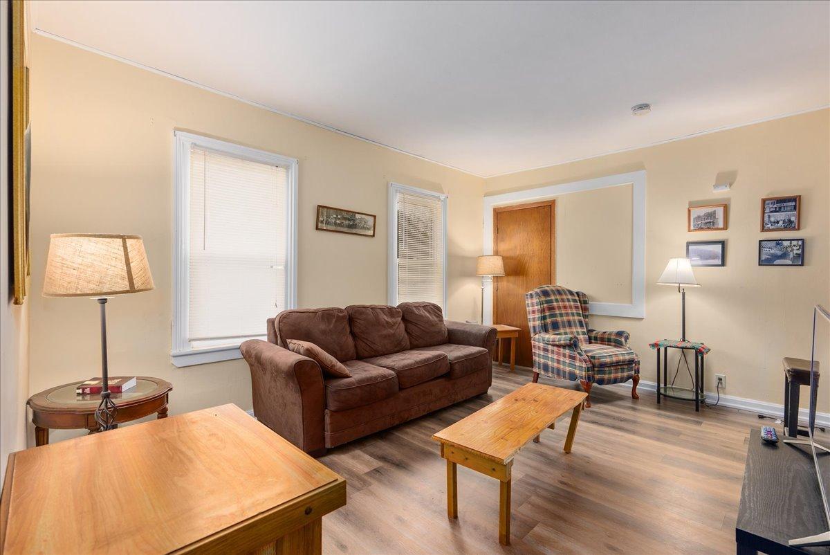 455 S Arch Avenue Property Photo 5