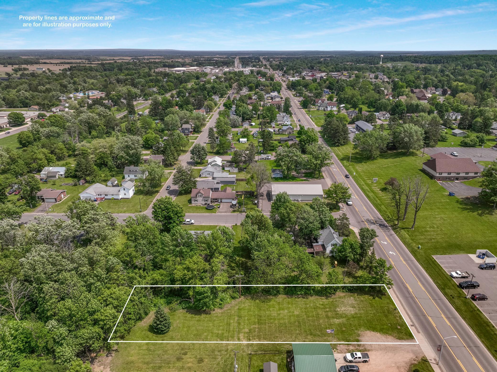 429 W Division Avenue Property Photo 4