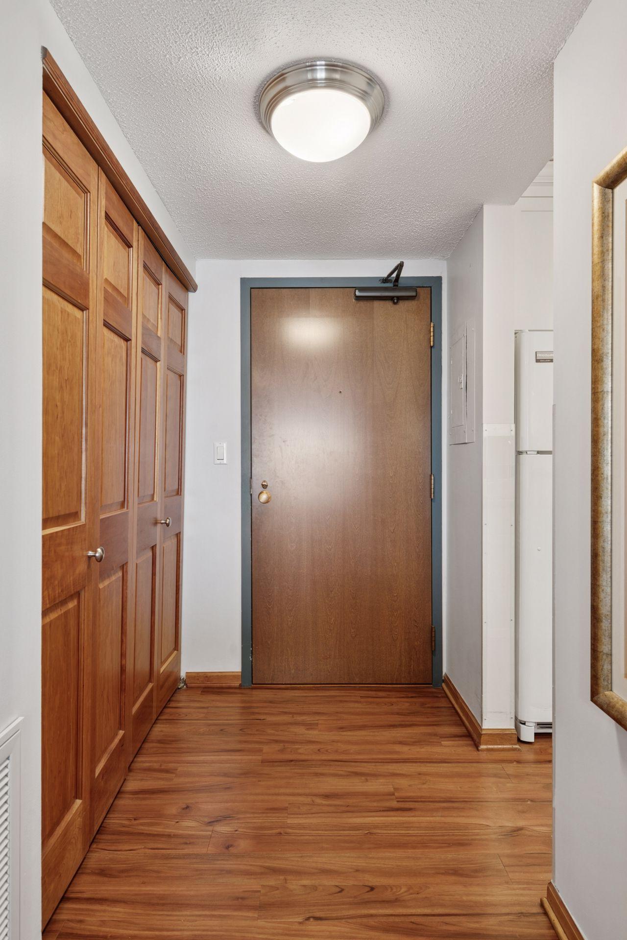 1920 S 1st Street 1502 Property Photo 23