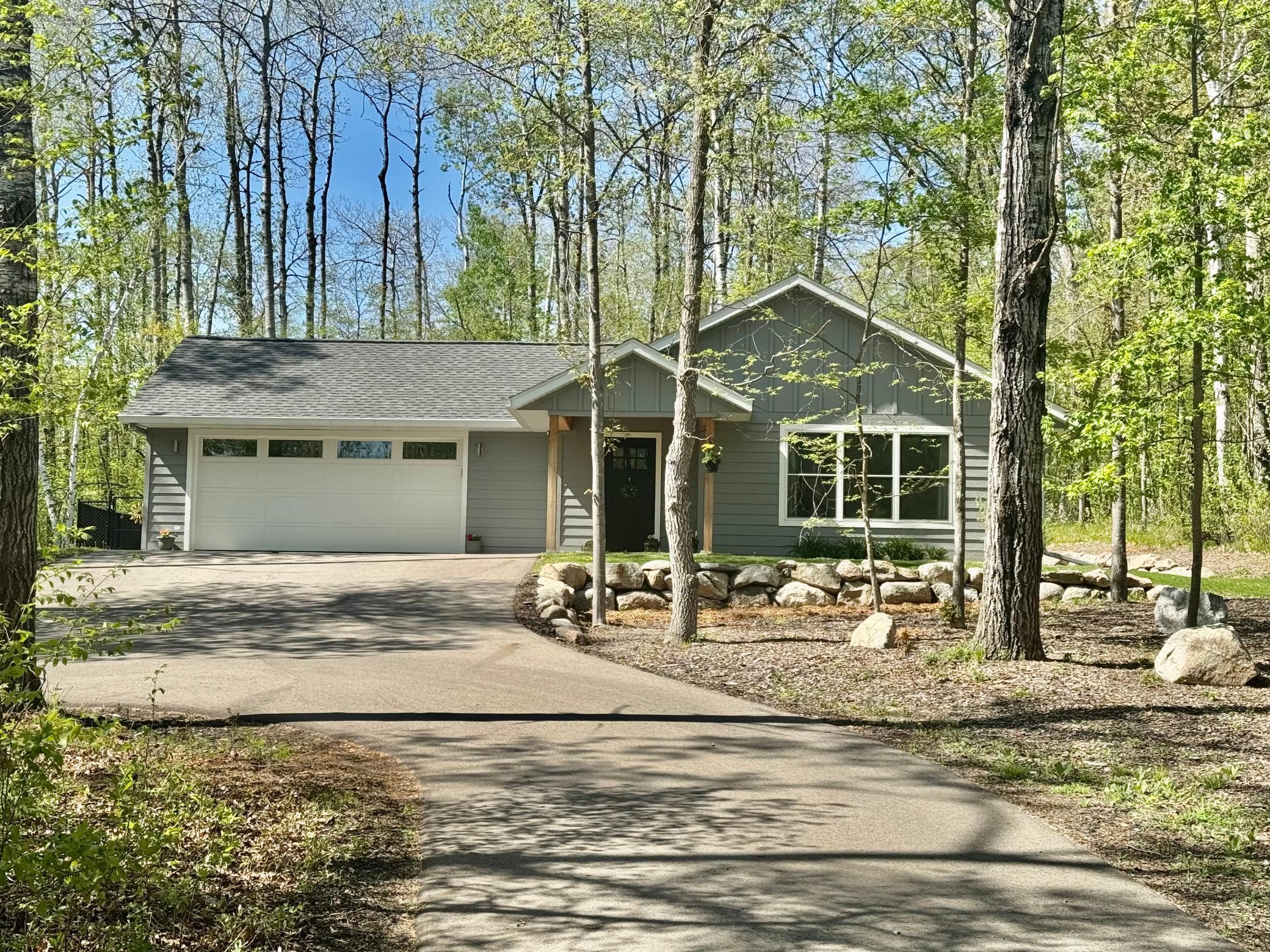 7336 Navaho Trail Property Photo 1