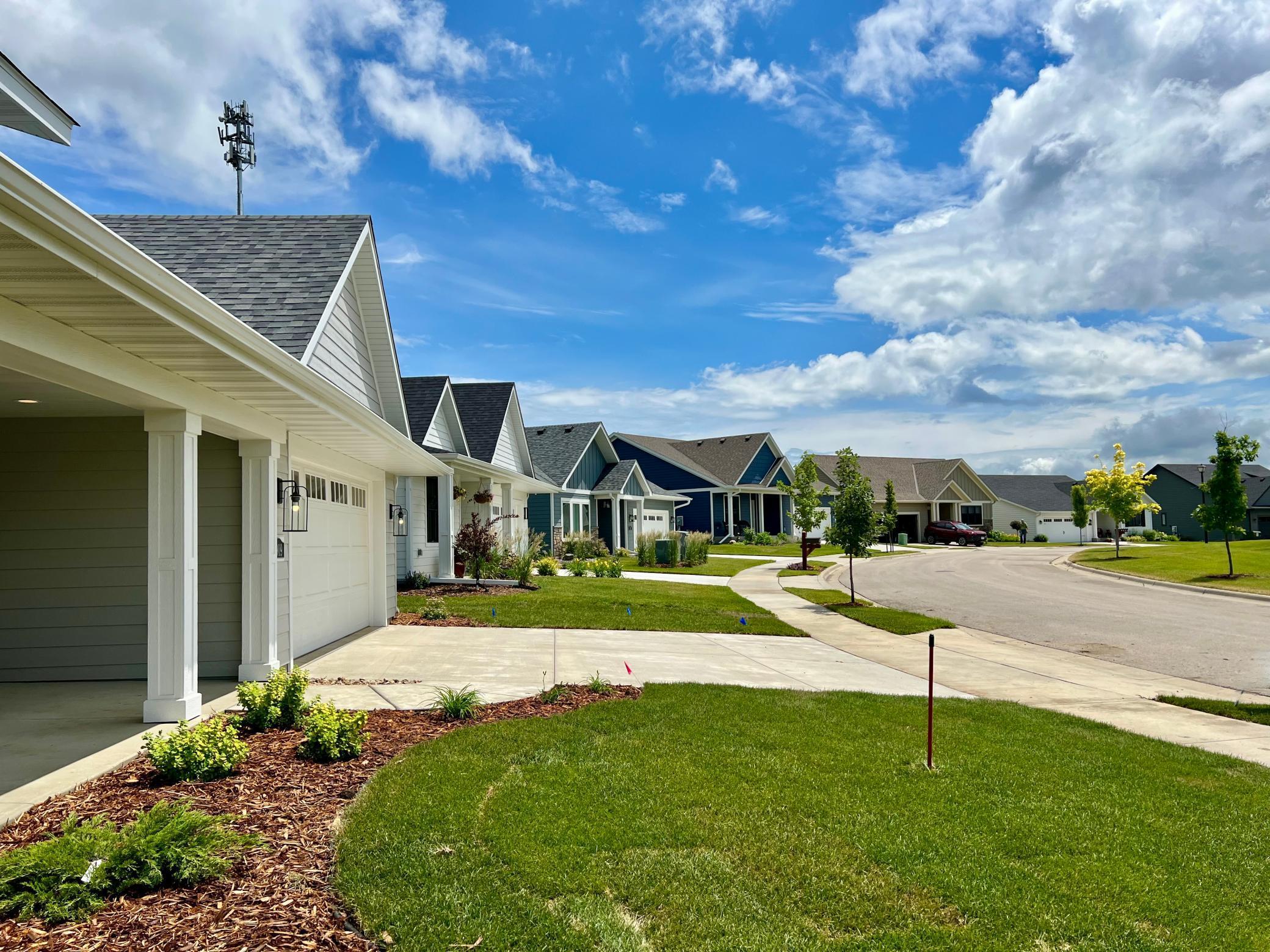 2019 Erie Drive Property Photo 6