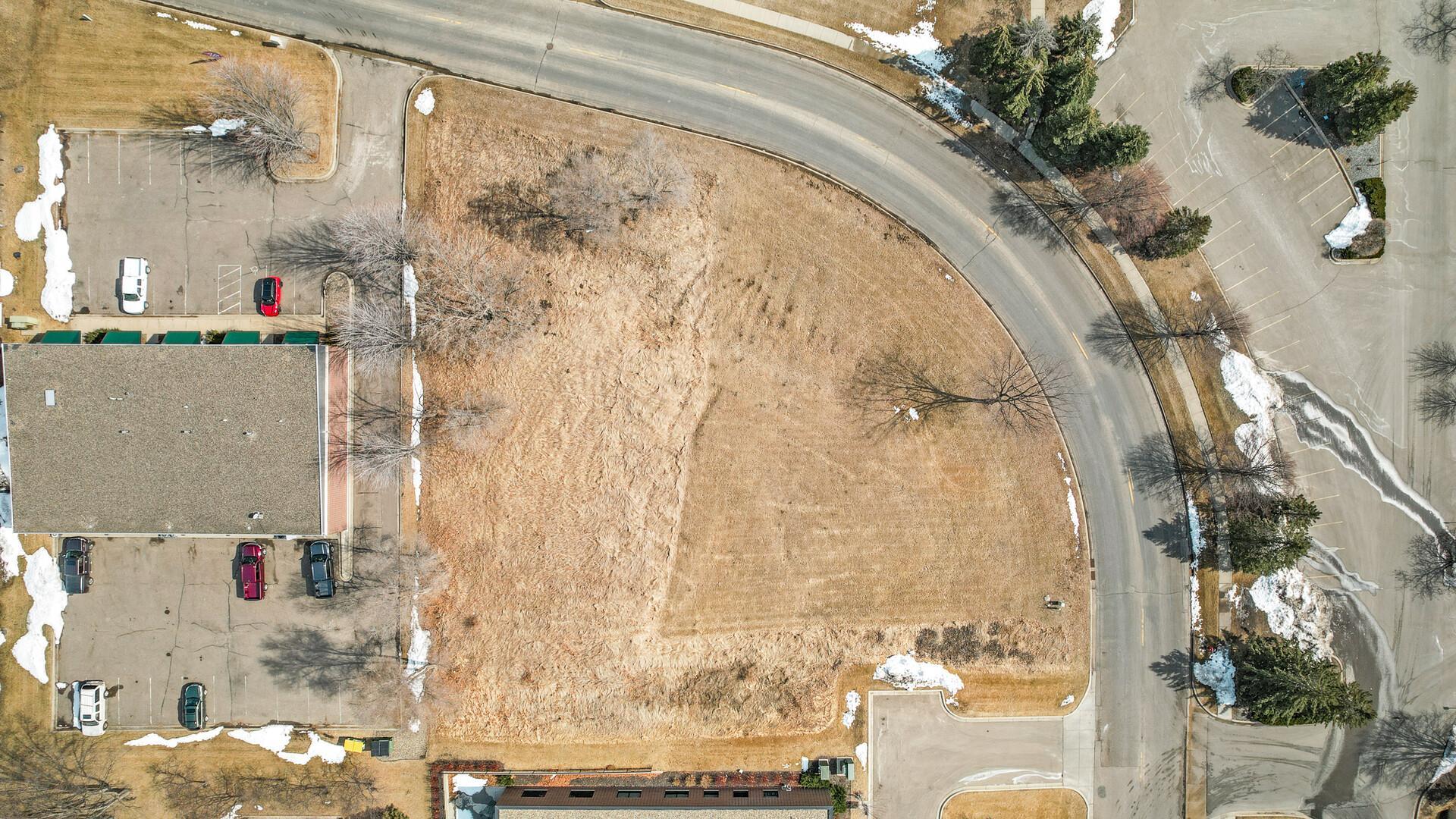 15245 Carrousel Way Property Photo 4