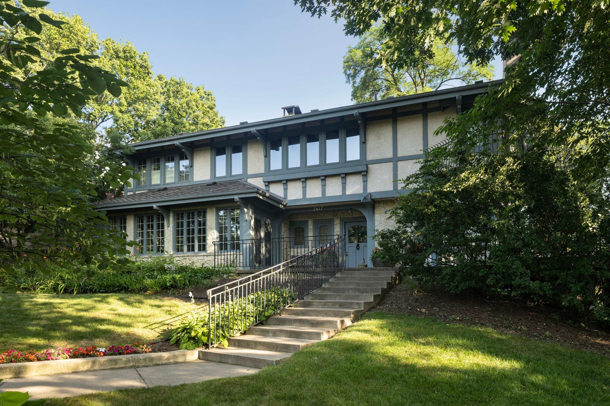 2617 Dean Parkway Property Photo
