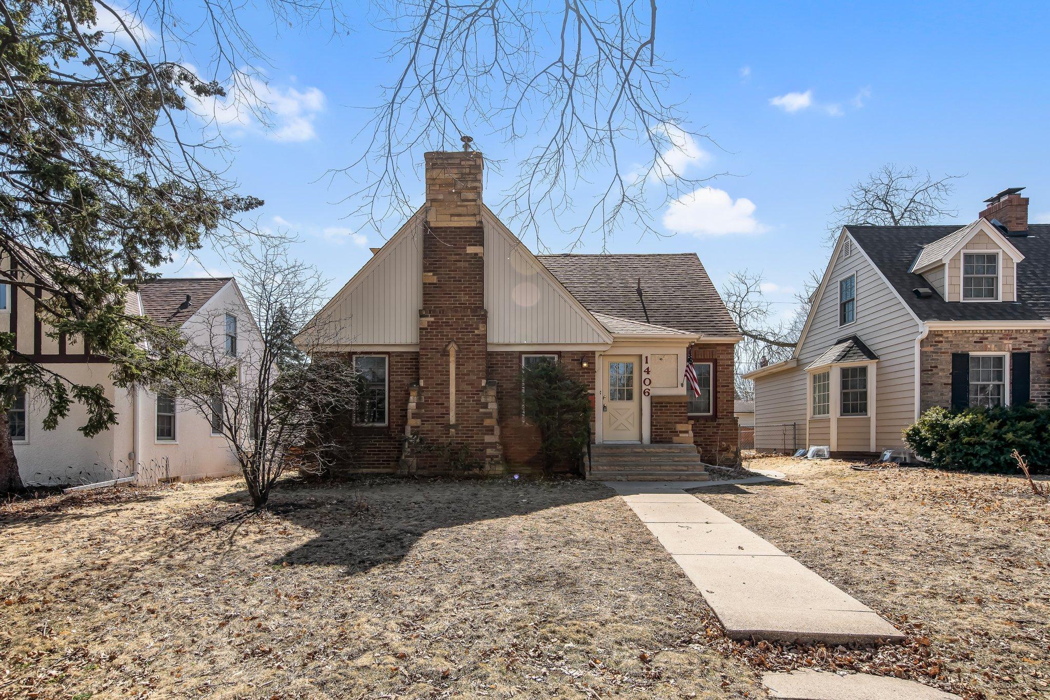 1406 California Avenue Property Photo 1