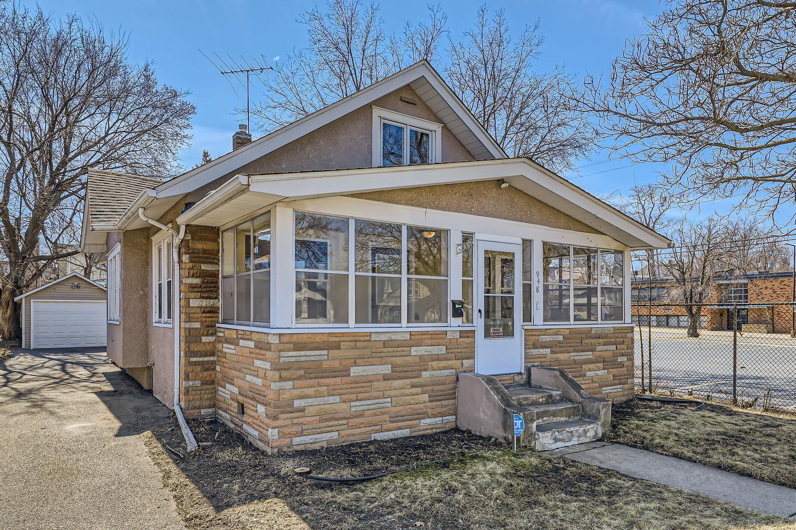 948 Margaret Street Property Photo