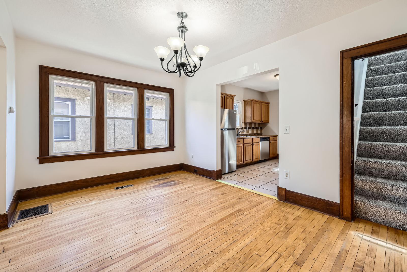 948 Margaret Street Property Photo 7