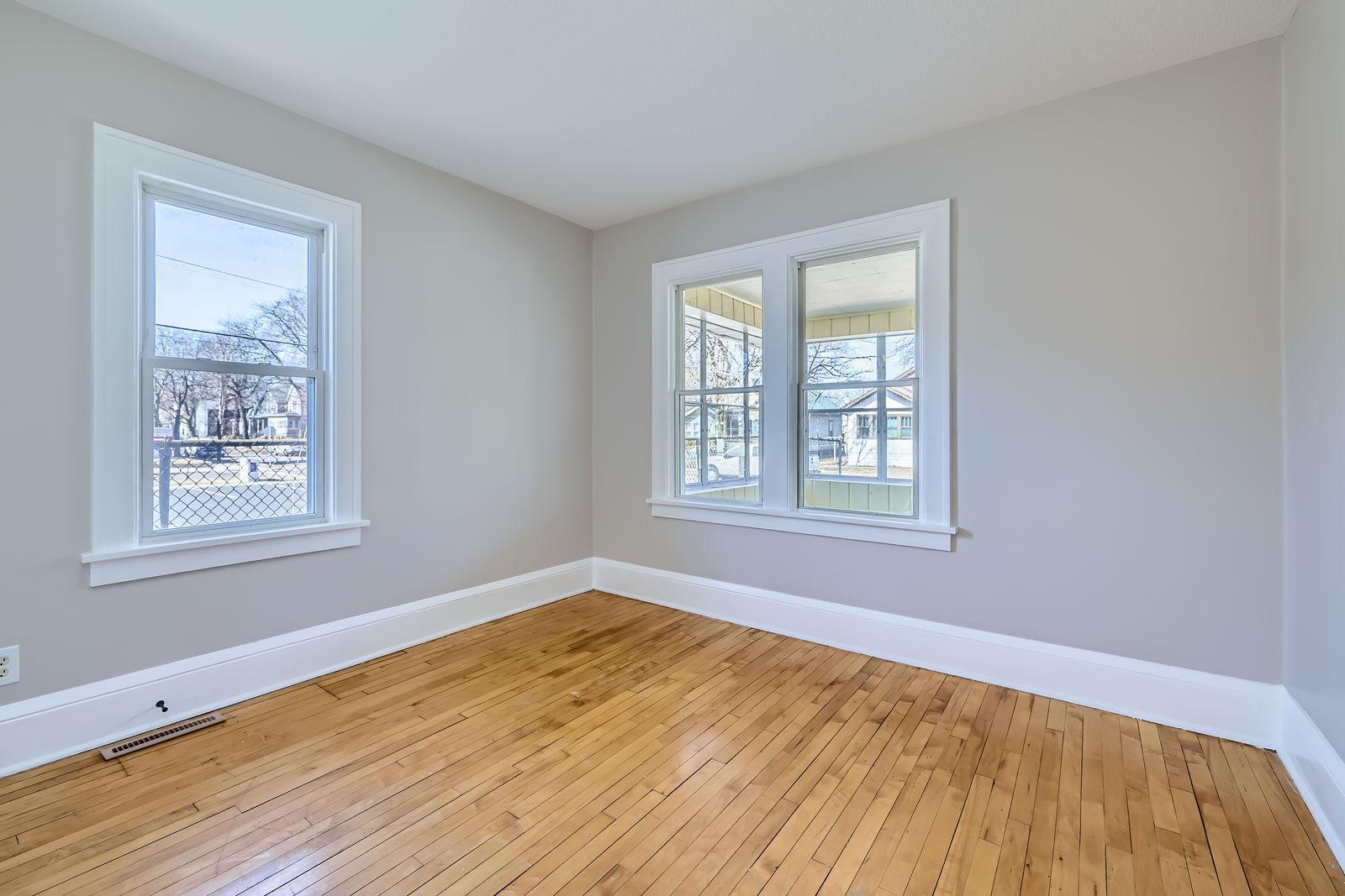 948 Margaret Street Property Photo 15