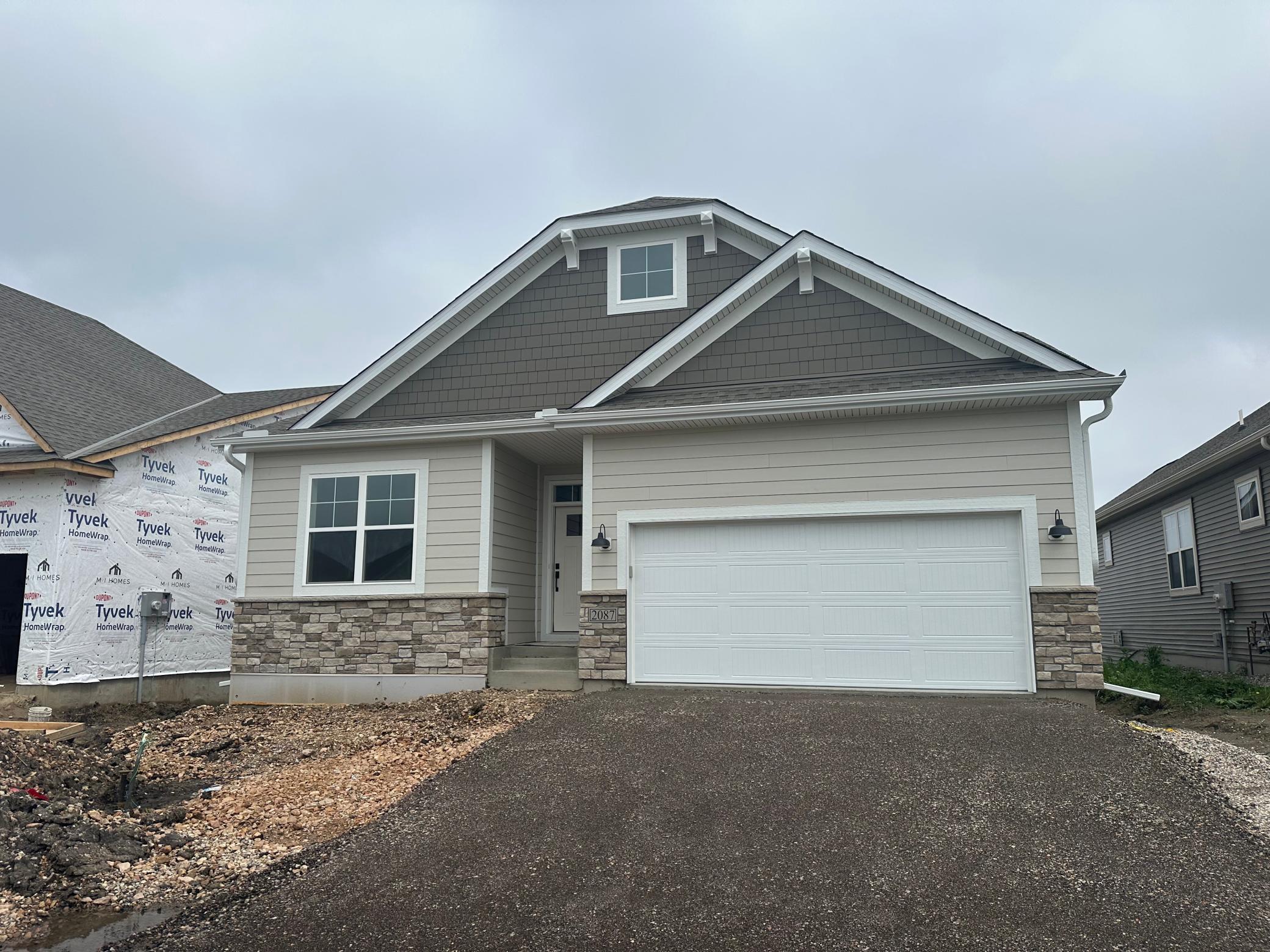 2087 Oakpointe Drive Property Photo 1
