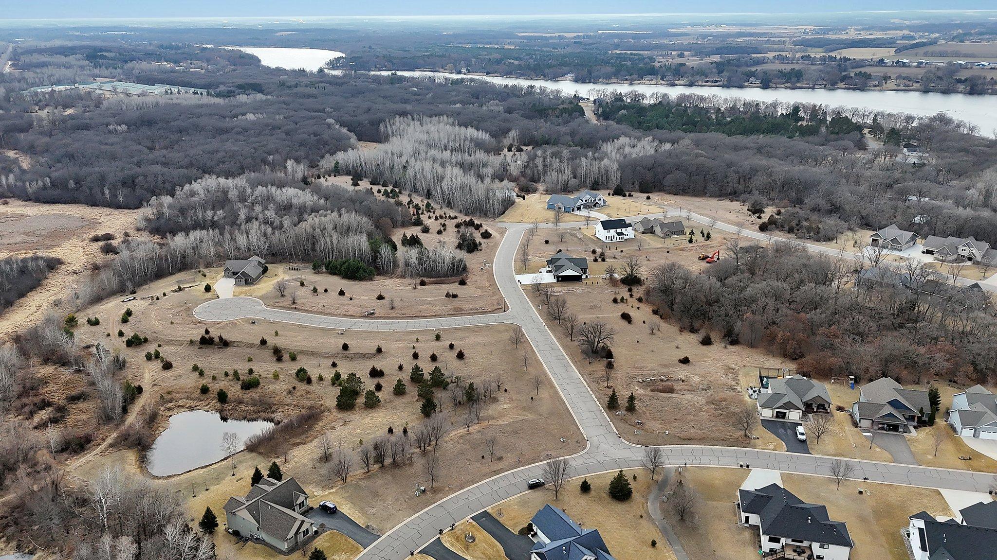 936 Cove Court Property Photo 3