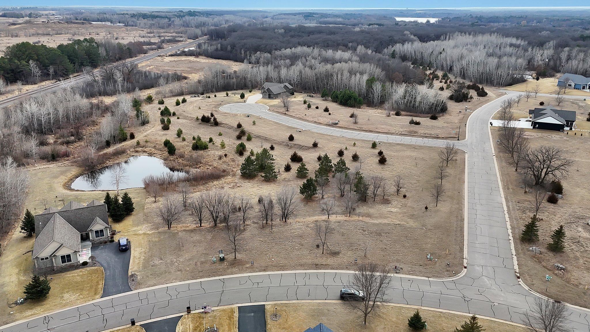 936 Cove Court Property Photo 7