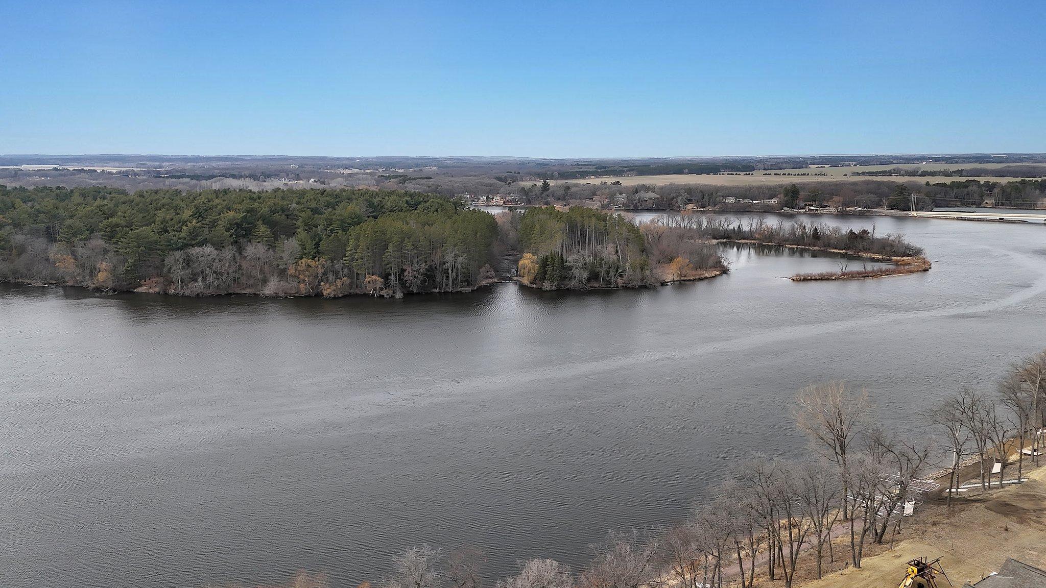 936 Cove Court Property Photo 11