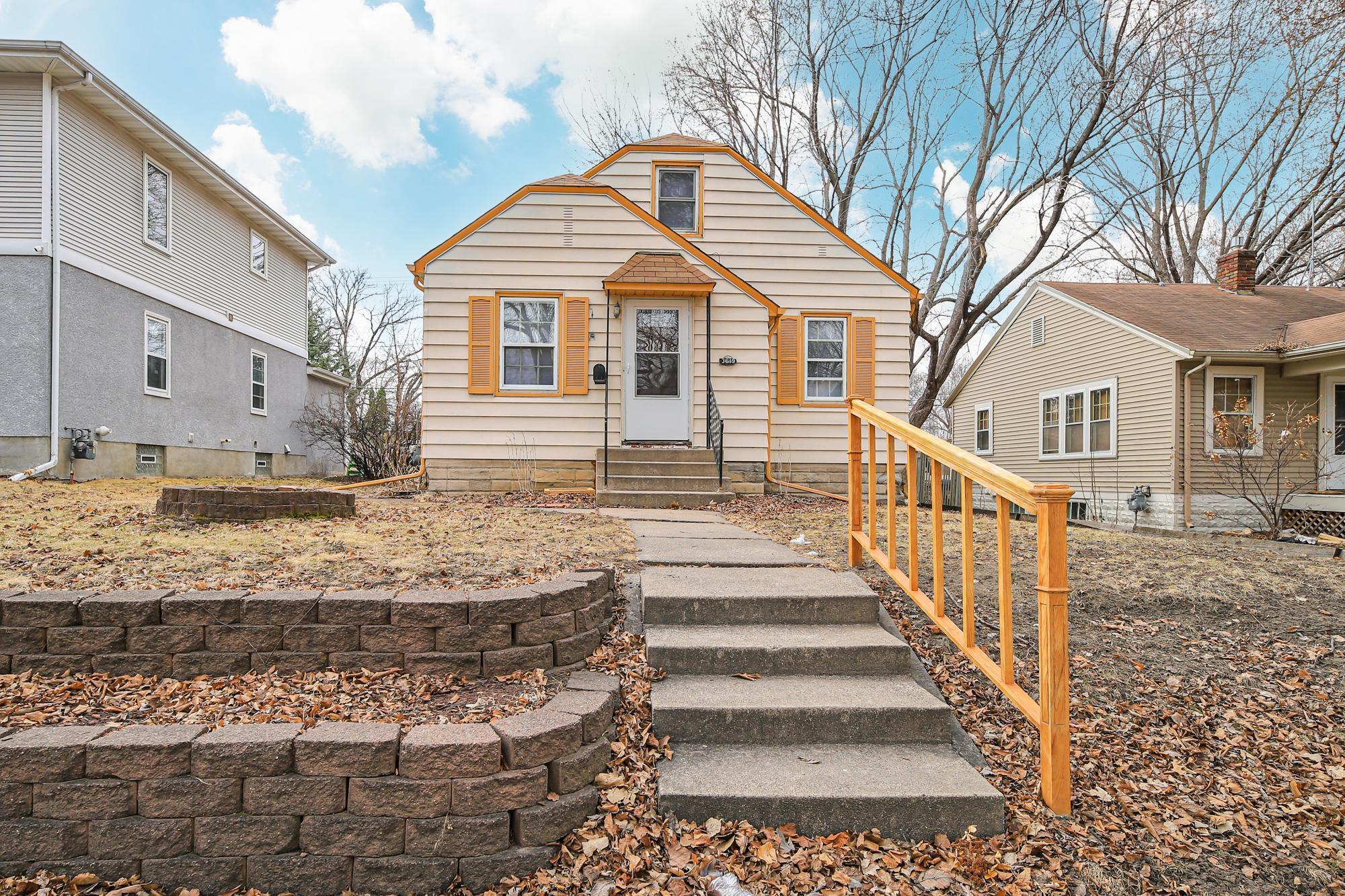 3619 Russell Avenue Property Photo 1