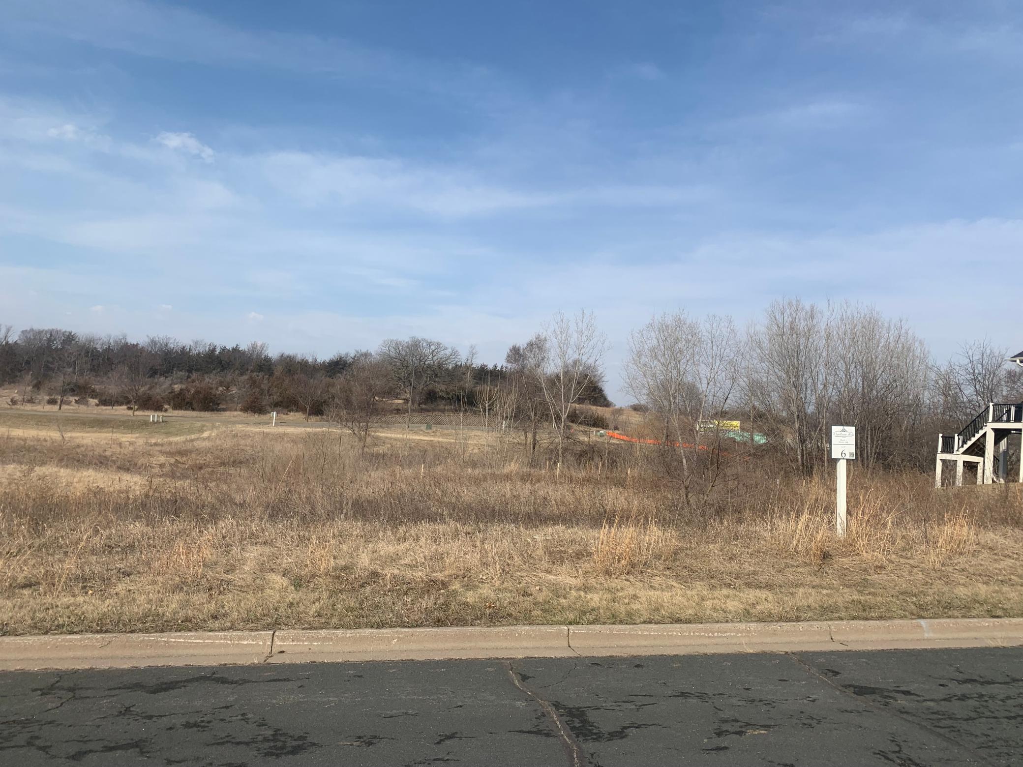 2730 Woodcliffe Trail Property Photo 3