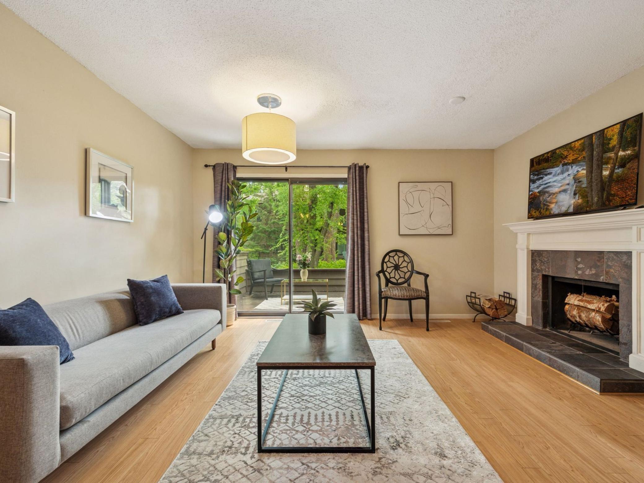 226 8th Street Property Photo 5