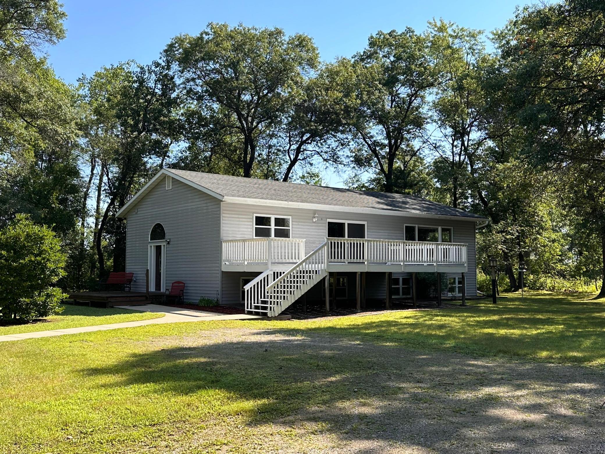 13546 Cardinal Drive Property Photo 1