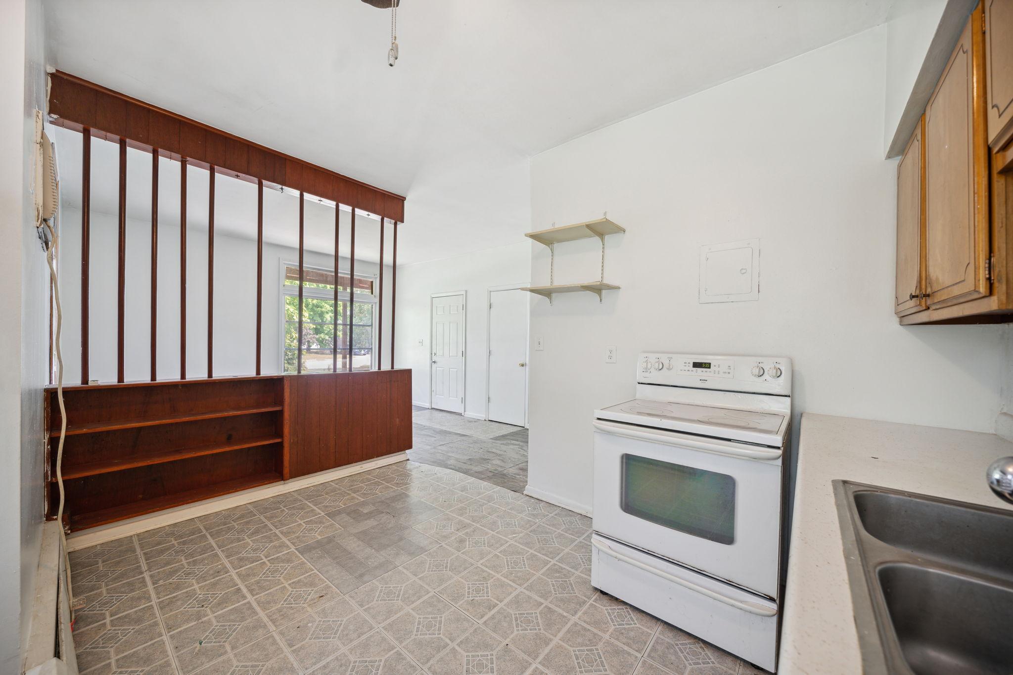 577 7th Avenue Property Photo 4
