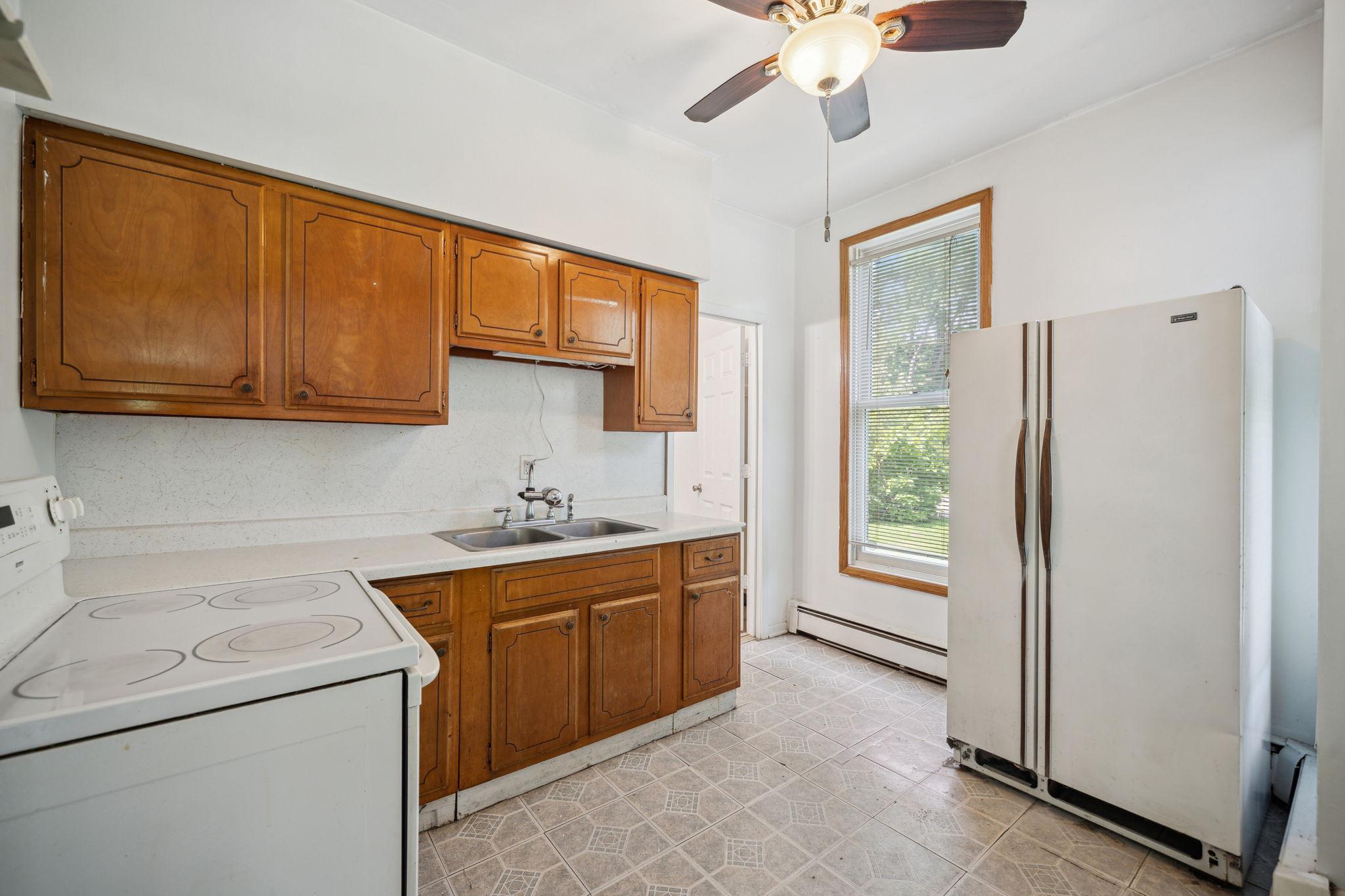 577 7th Avenue Property Photo 7