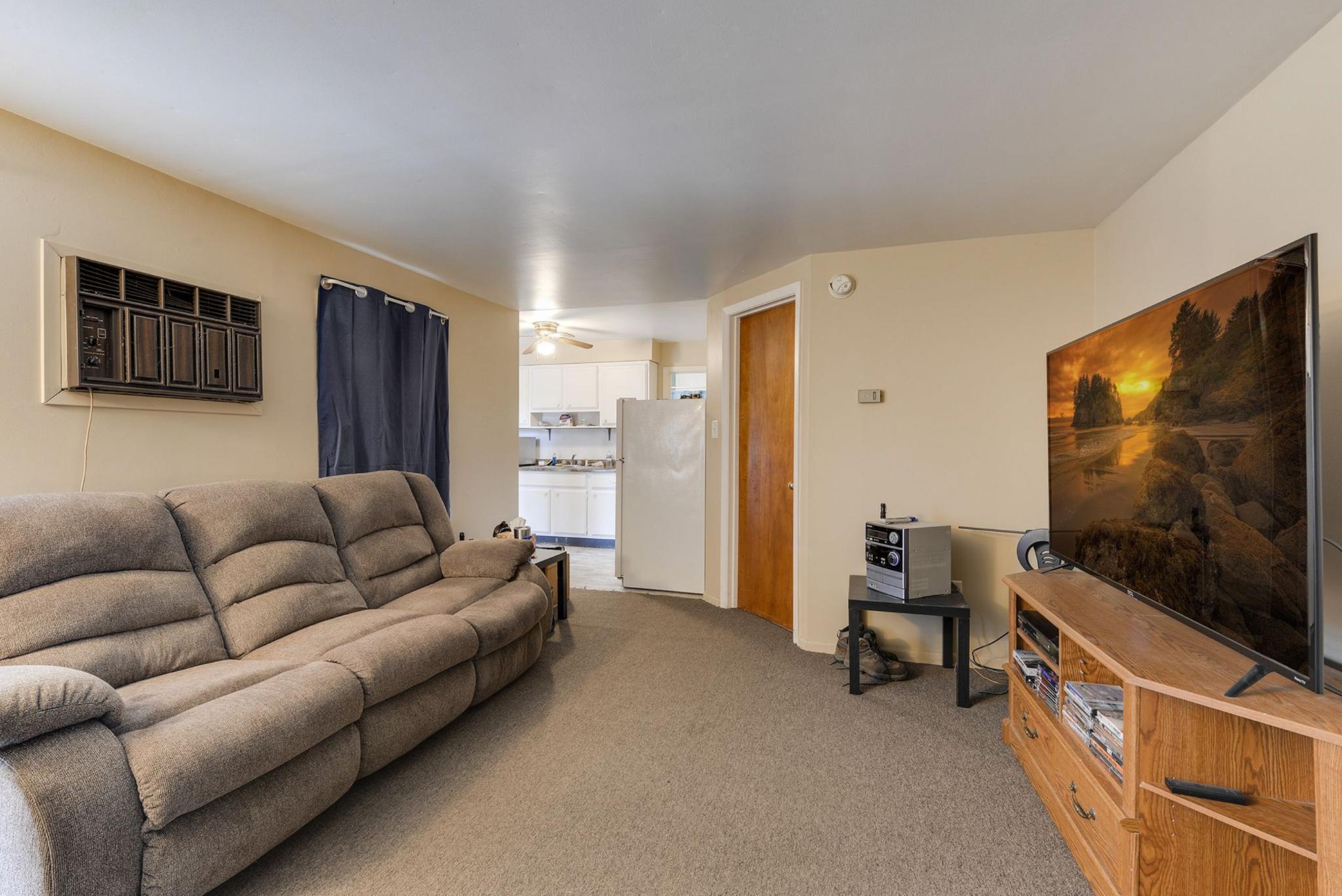 577 7th Avenue Property Photo 31