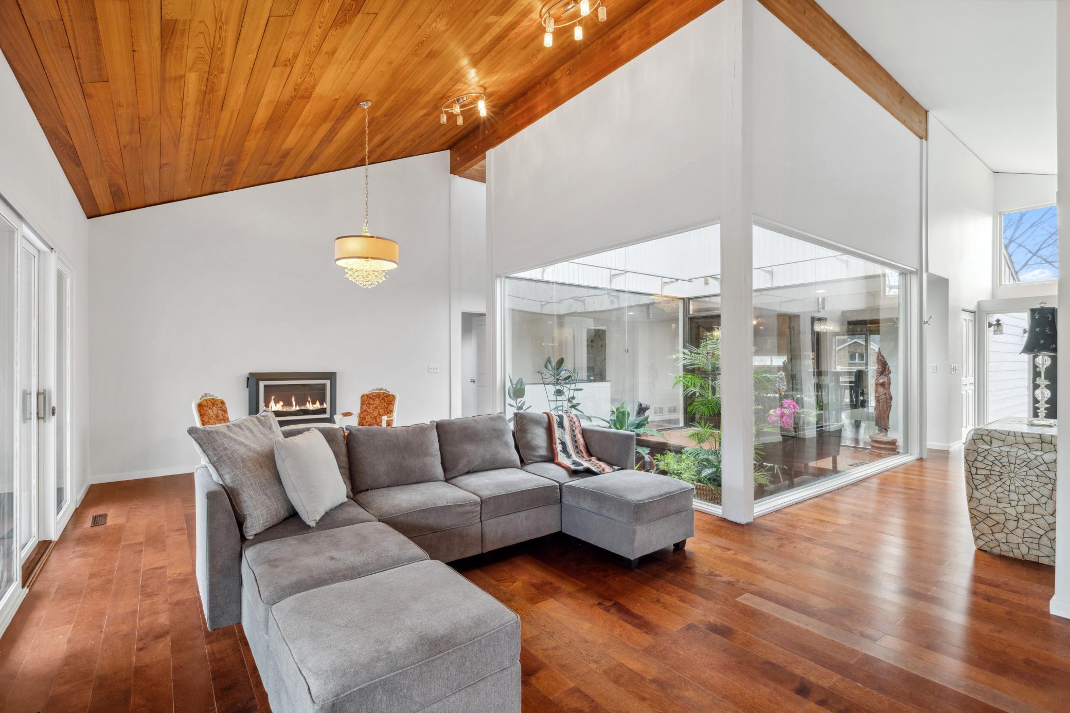 6328 Valley View Road Property Photo 1