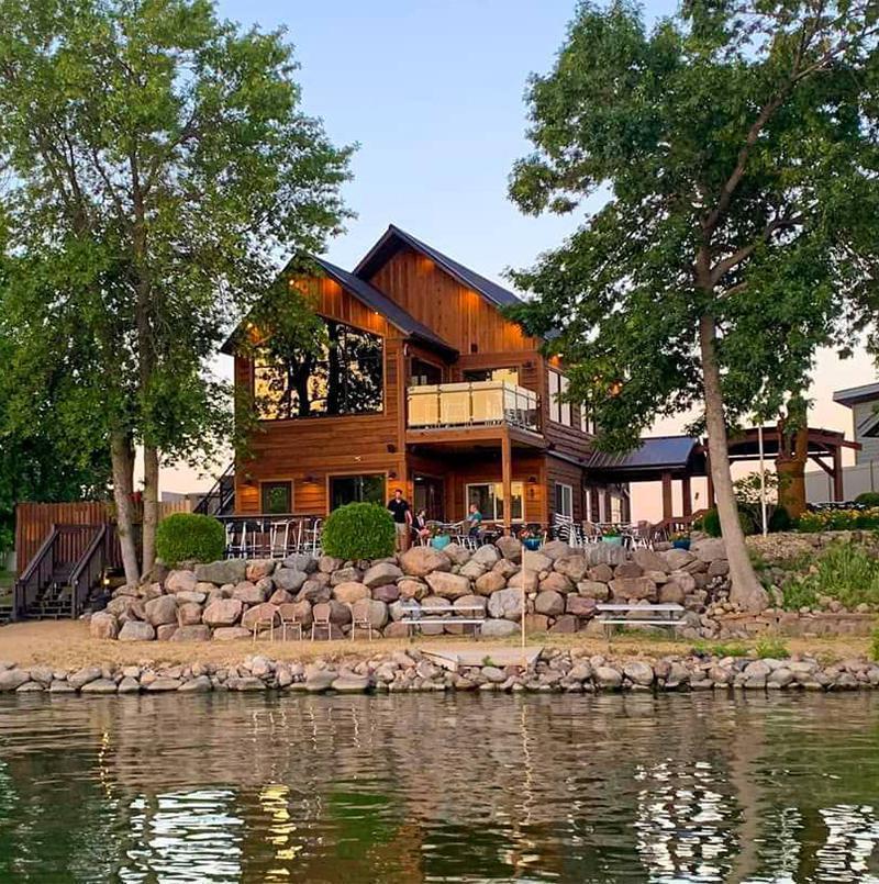501 Lake Avenue Property Photo