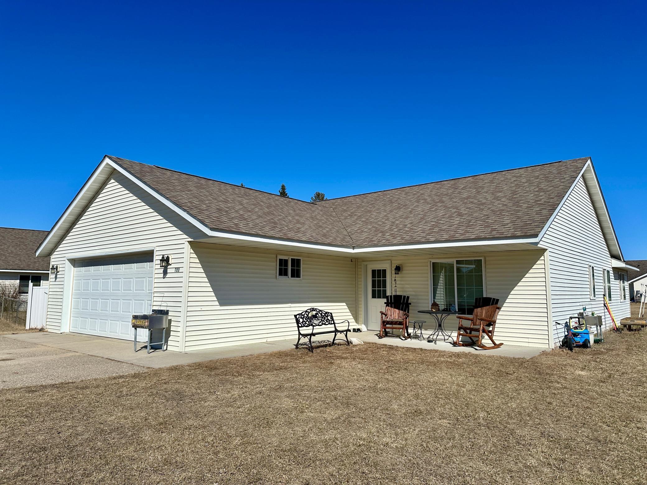 722 Cedar Avenue Property Photo
