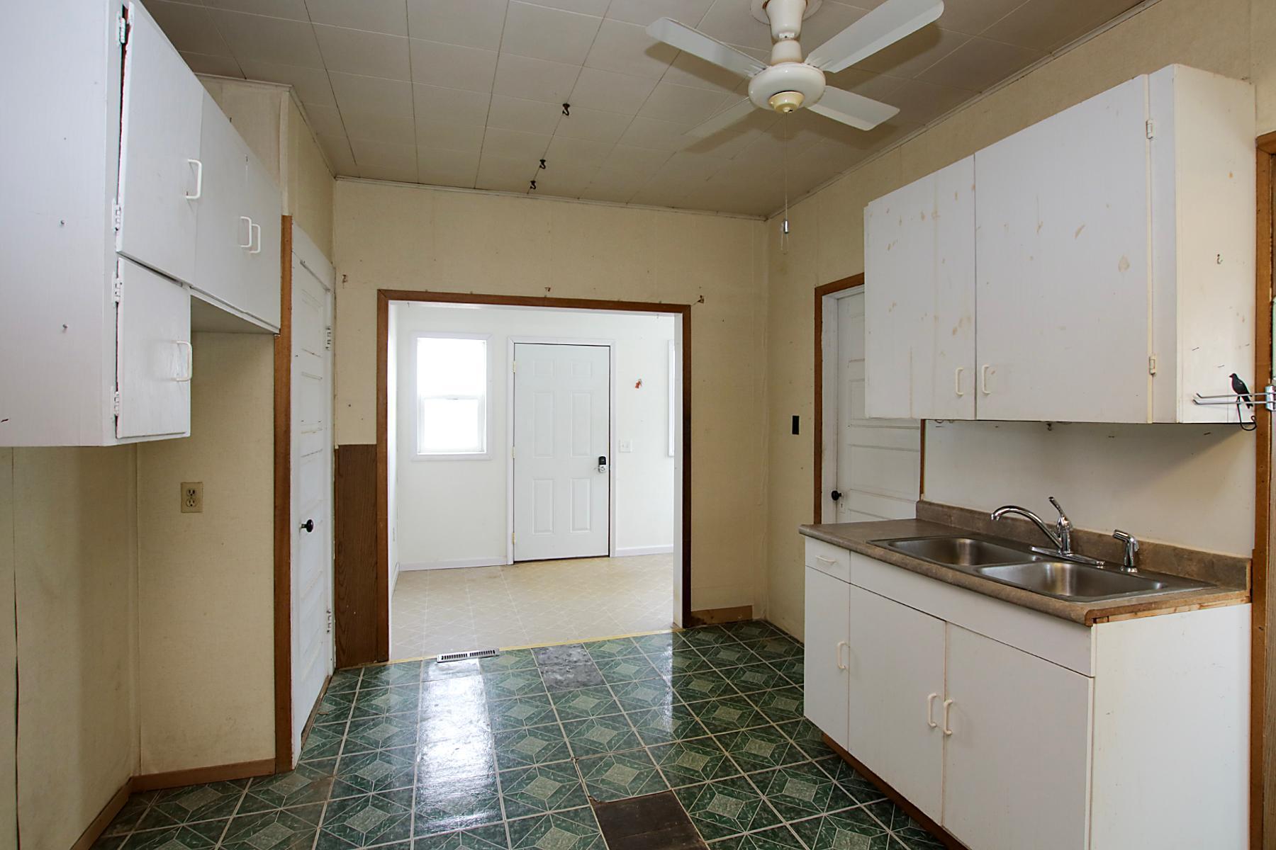 321 Highway 7 Property Photo 8