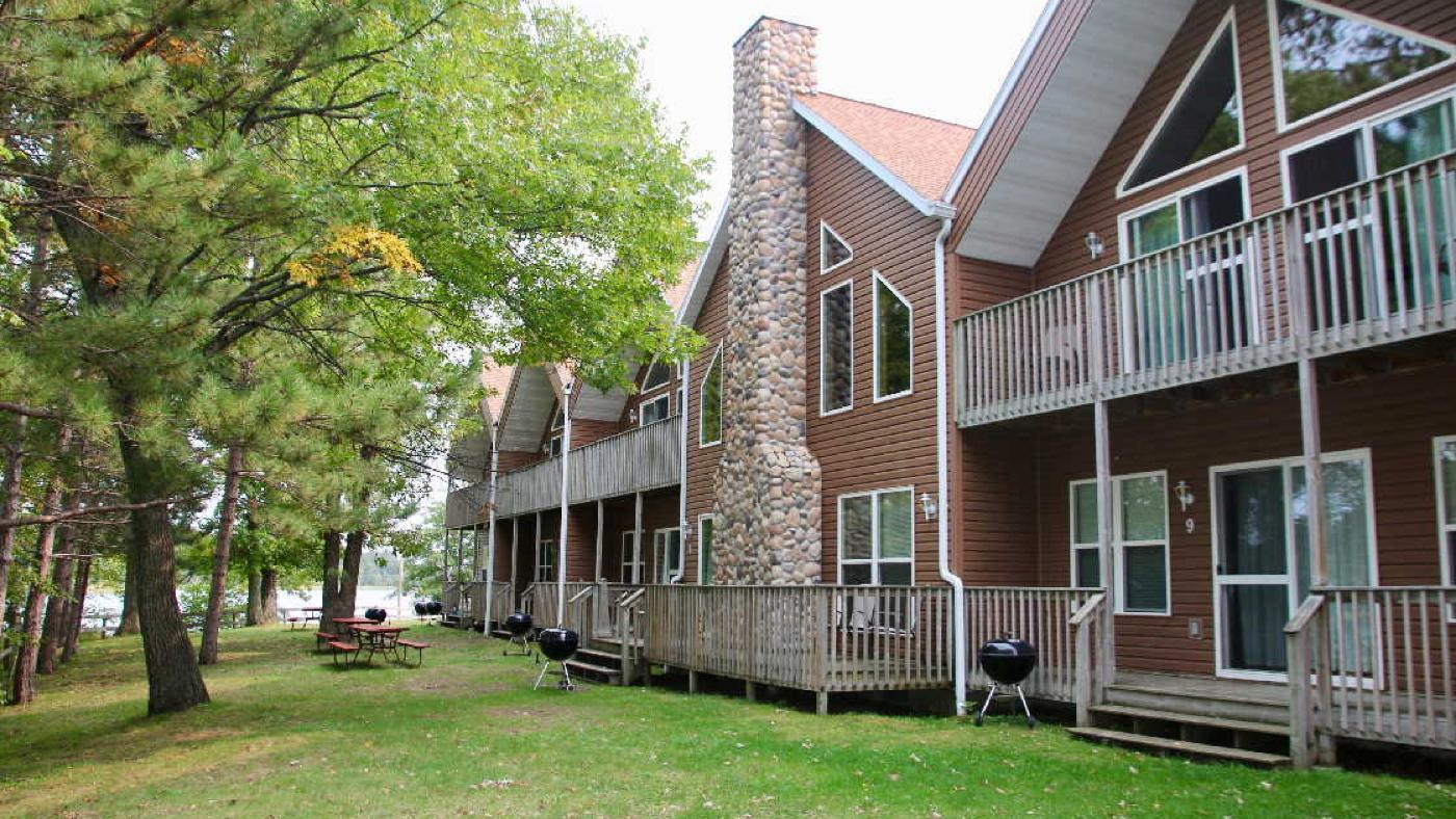 952 River Drive Property Photo