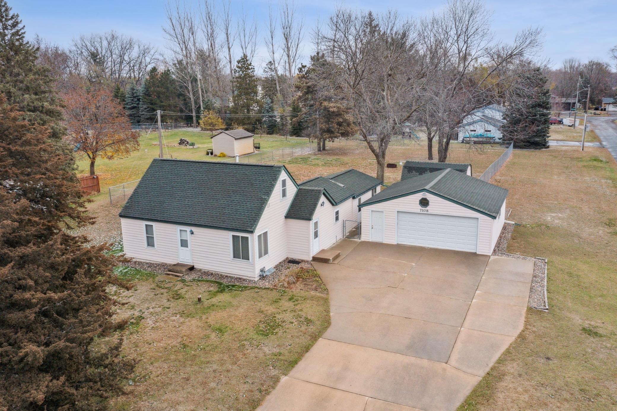 7108 Lakeview Drive Property Photo 1