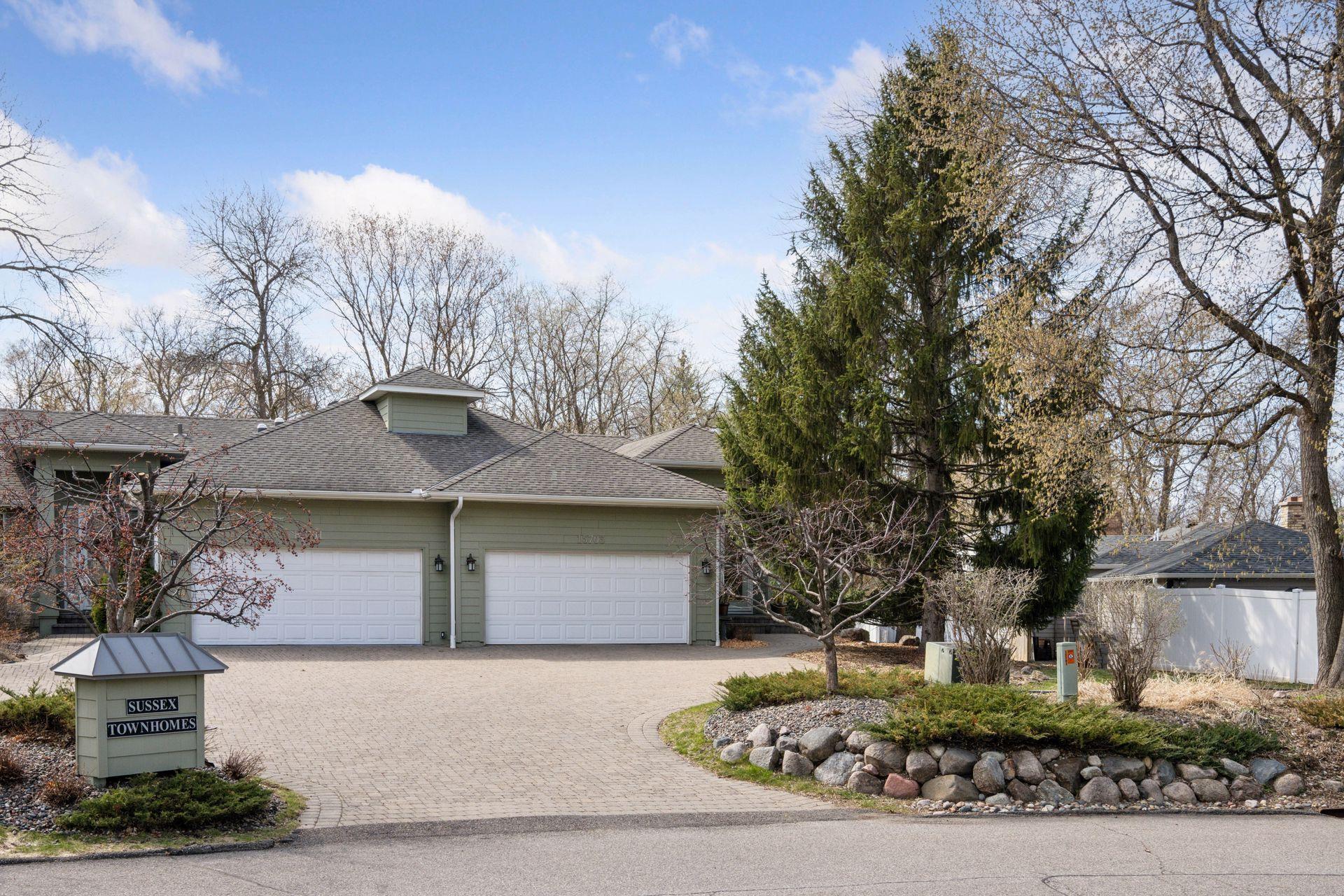 15703 Sussex Drive Property Photo 1