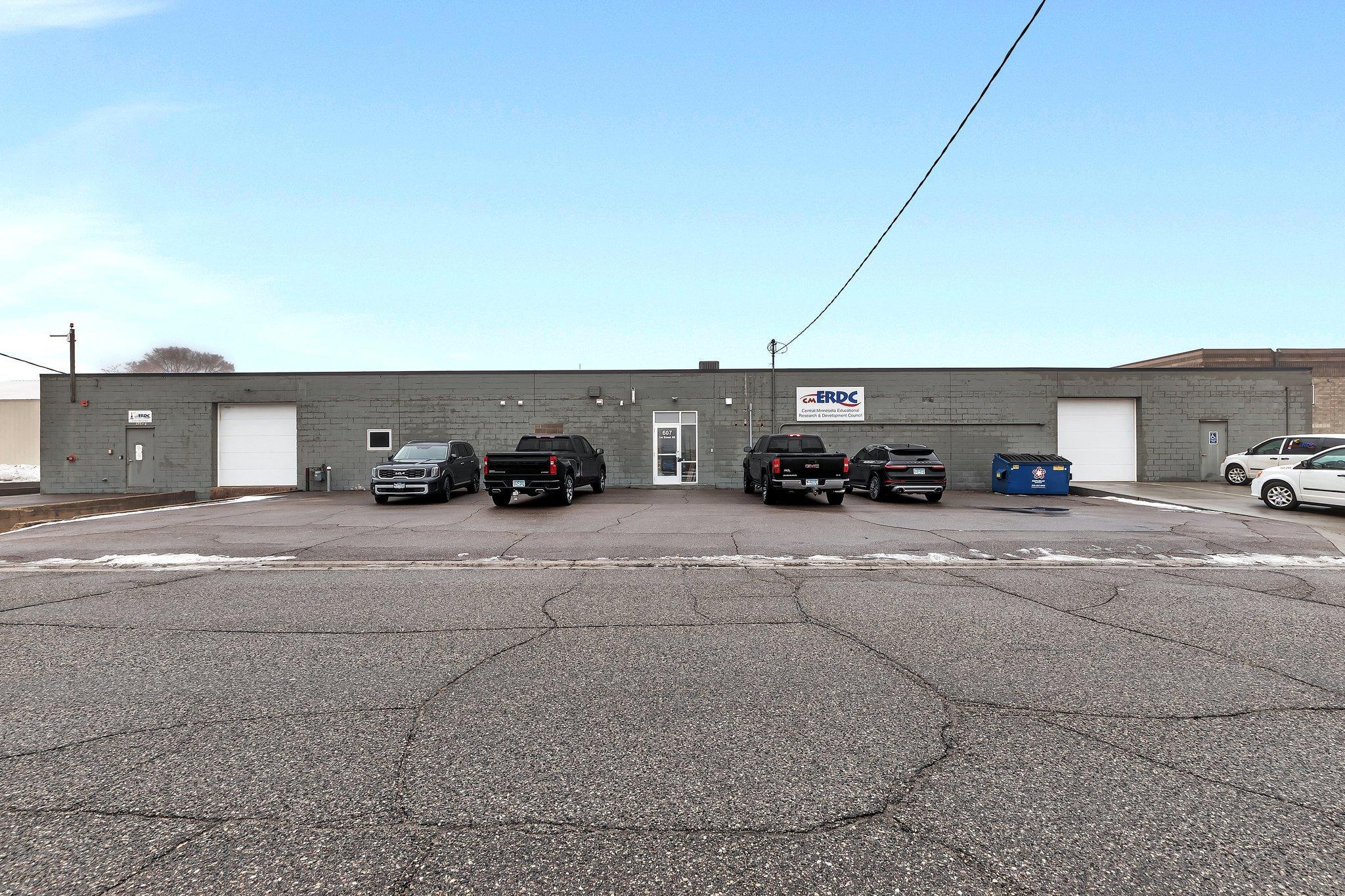 607 1st Street Property Photo