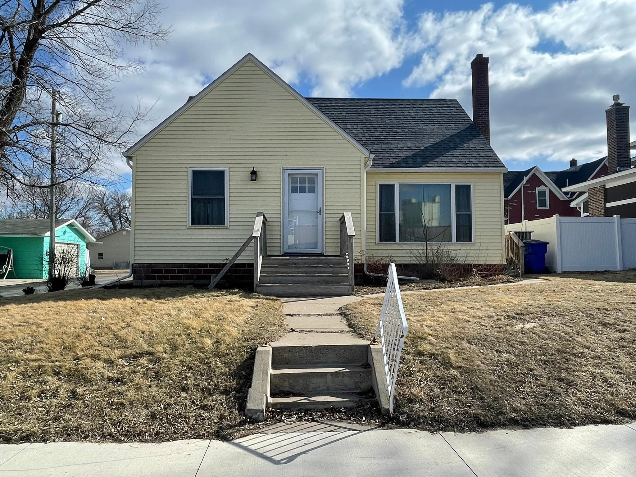 755 Chestnut Street Property Photo 1