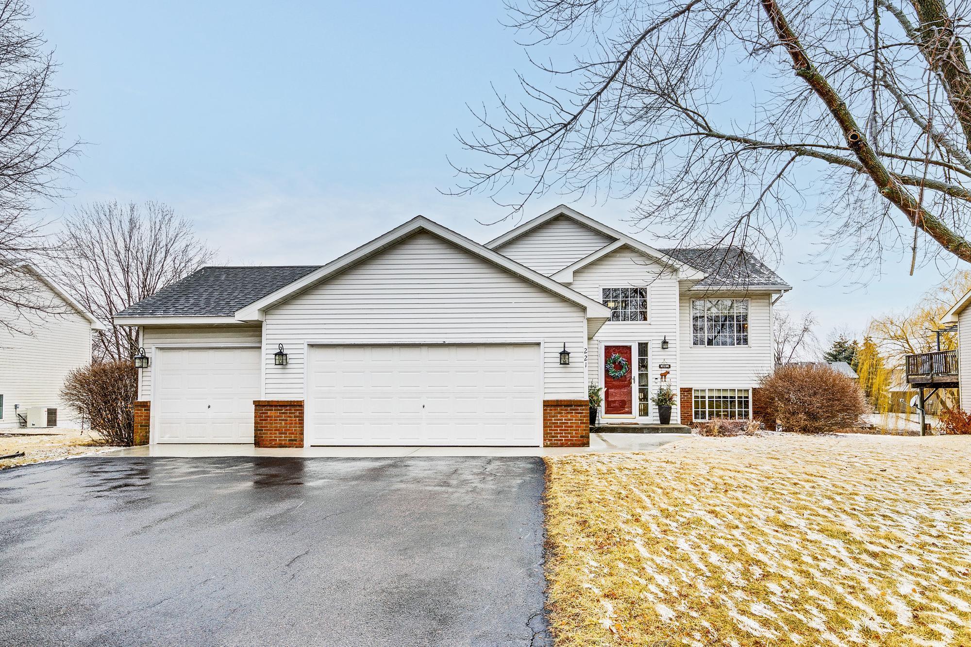 221 Alva Street Property Photo