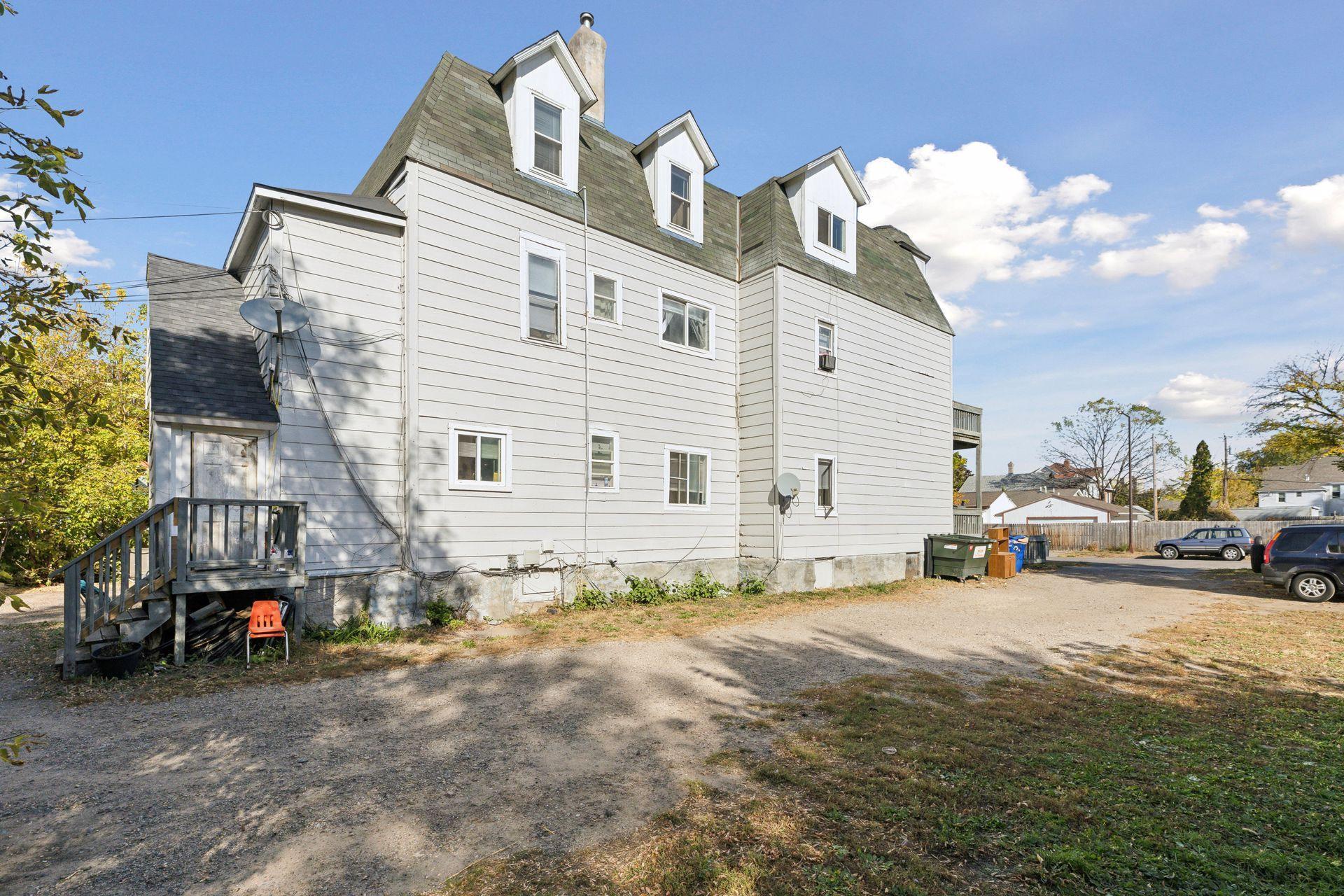 951 Desoto Street Property Photo 3