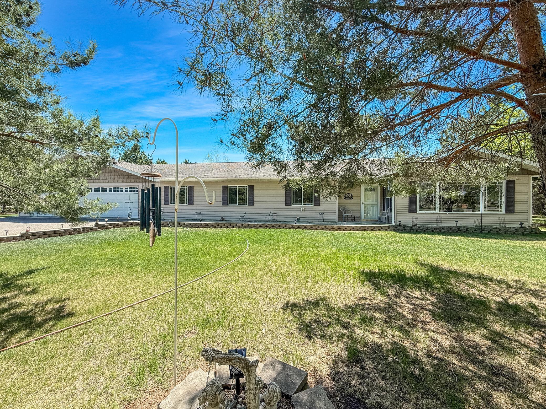 4886 Feelinrite Lane Property Photo 1