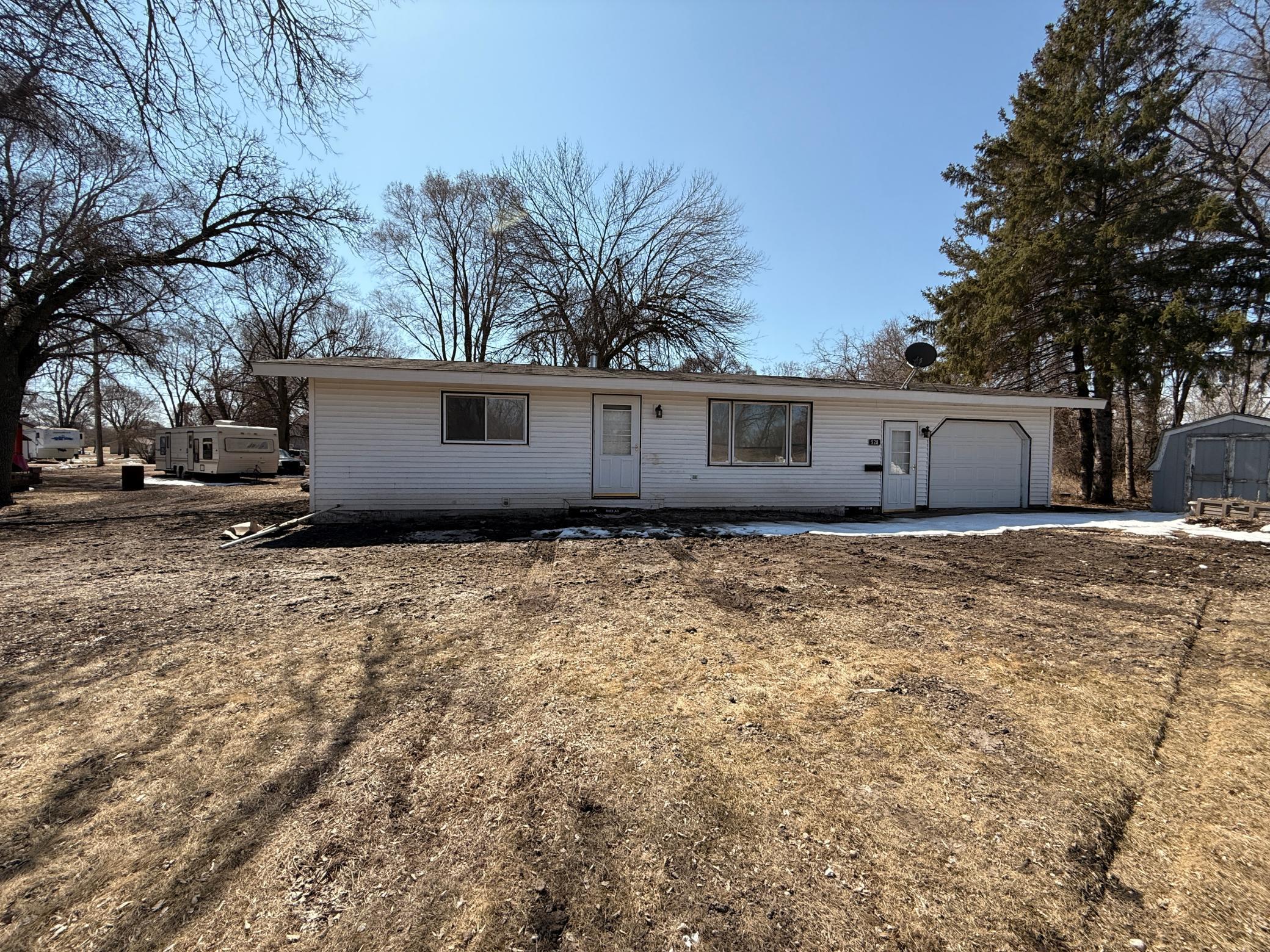 528 W Sorenson Avenue Property Photo 1