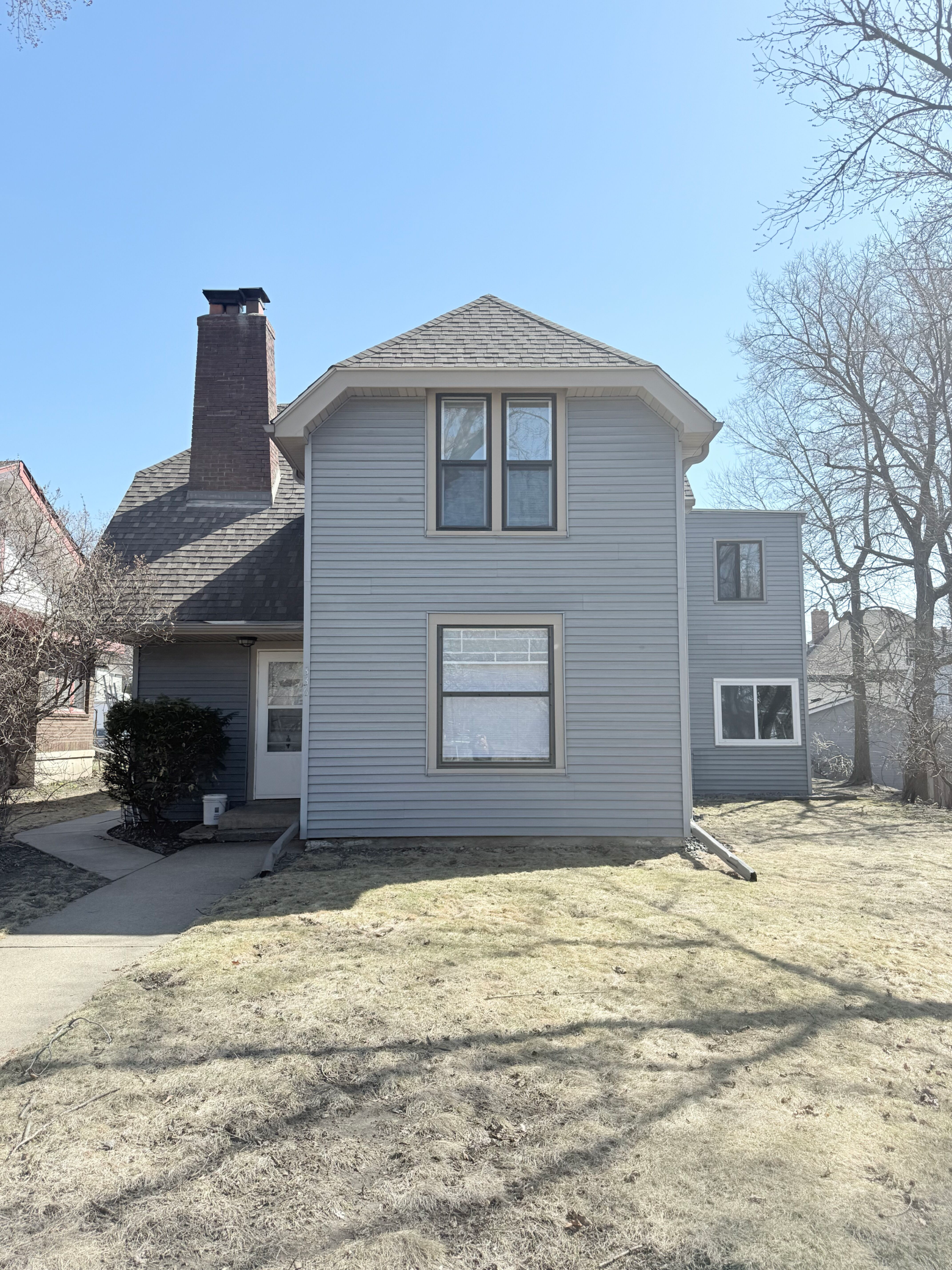 338 Cleveland Ave N Property Photo 2