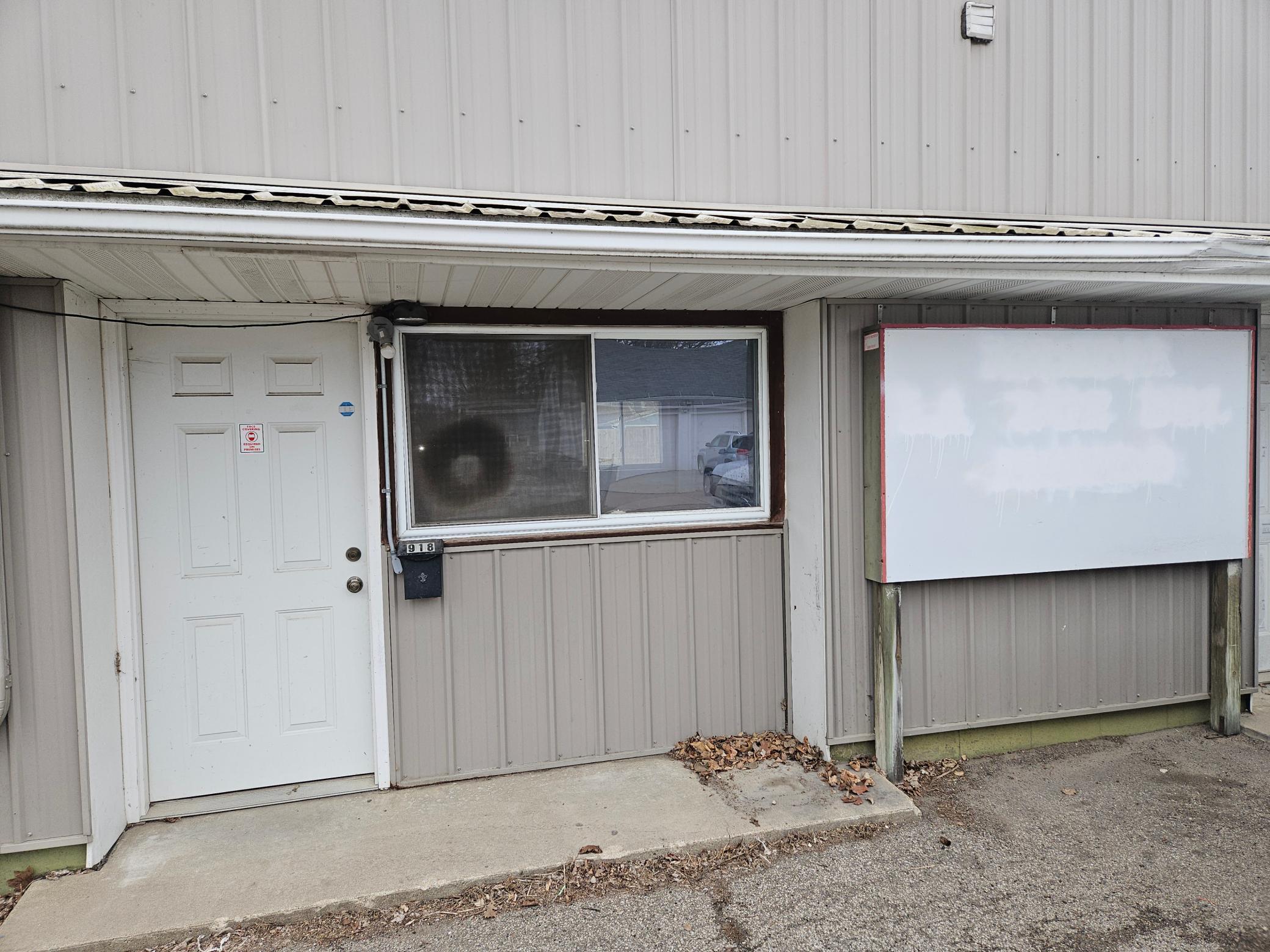 916 2nd Street Property Photo 1