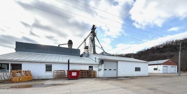 360 Division Street Property Photo 2