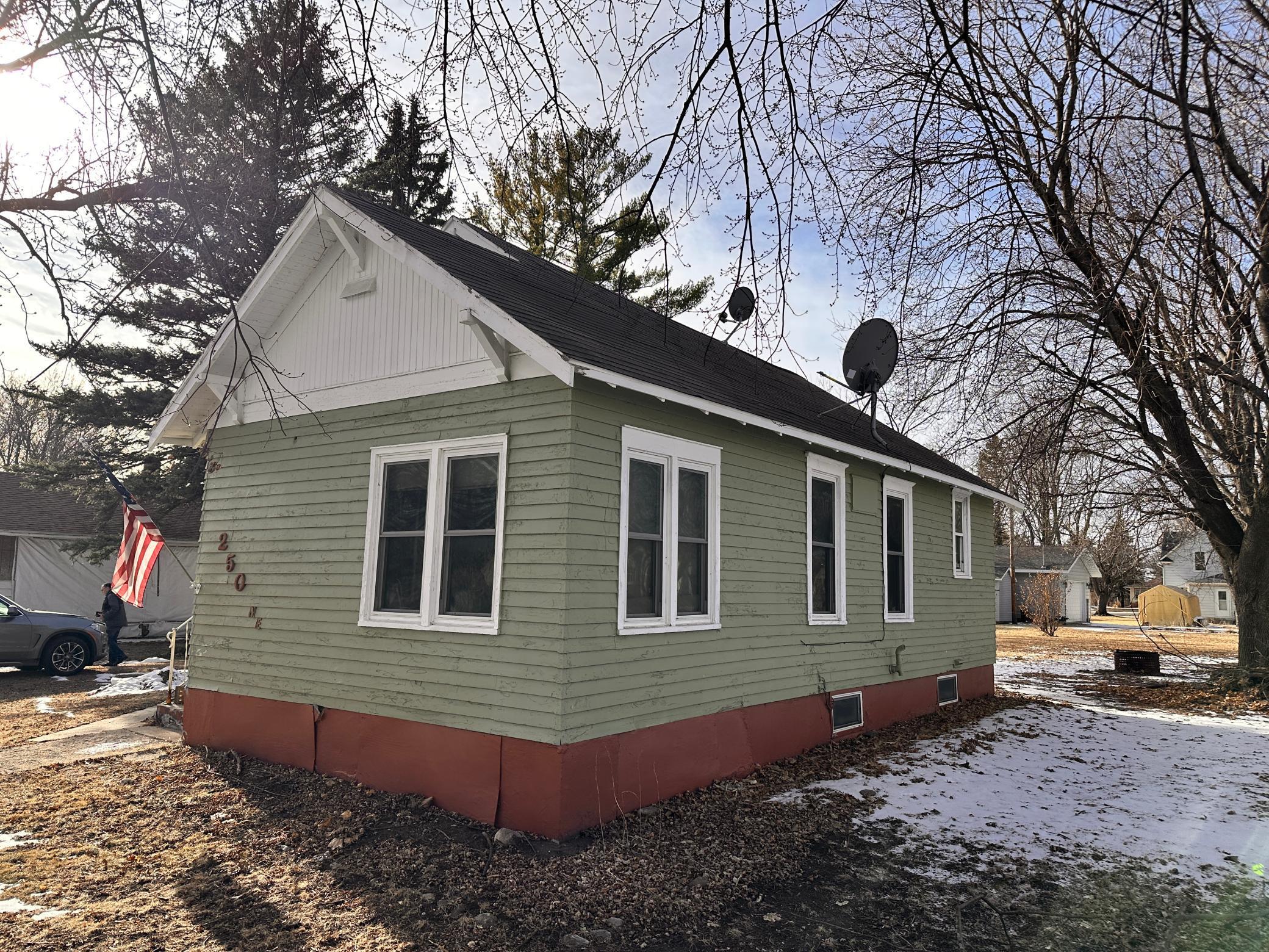 250 2nd Street Property Photo
